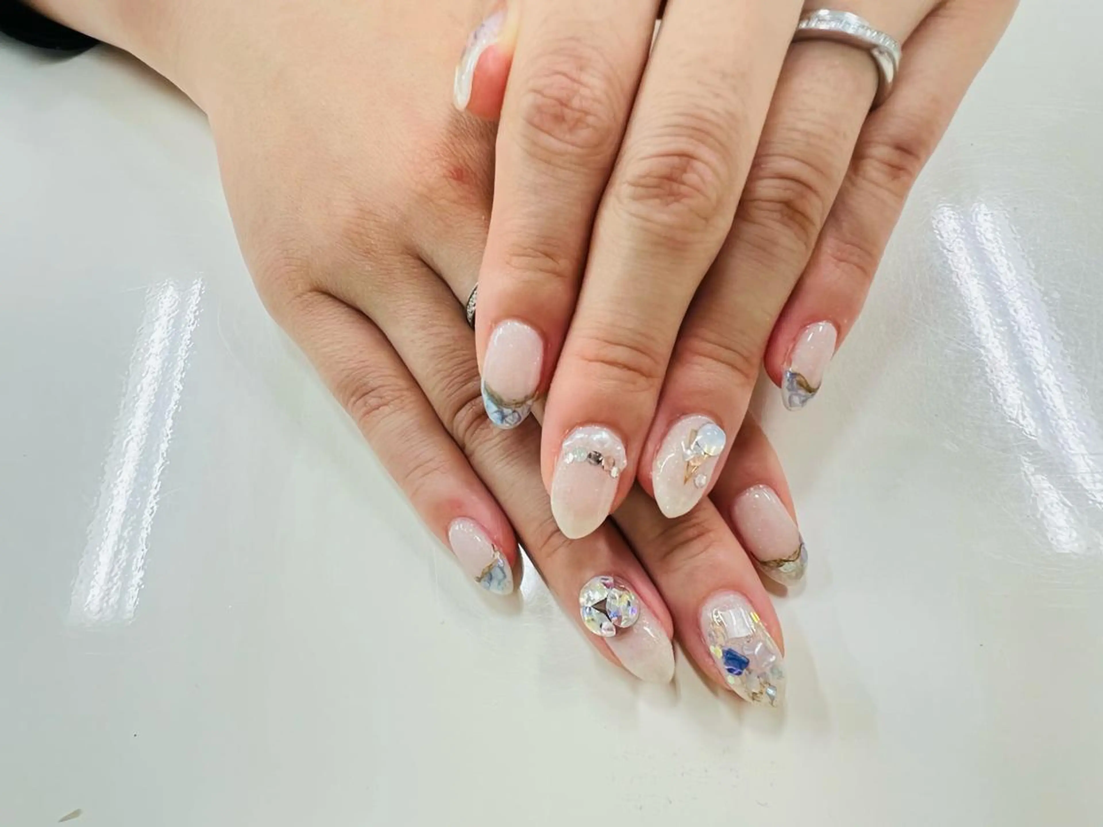 ミディアム ユリシスネイル 担当近藤のネイルデザイン