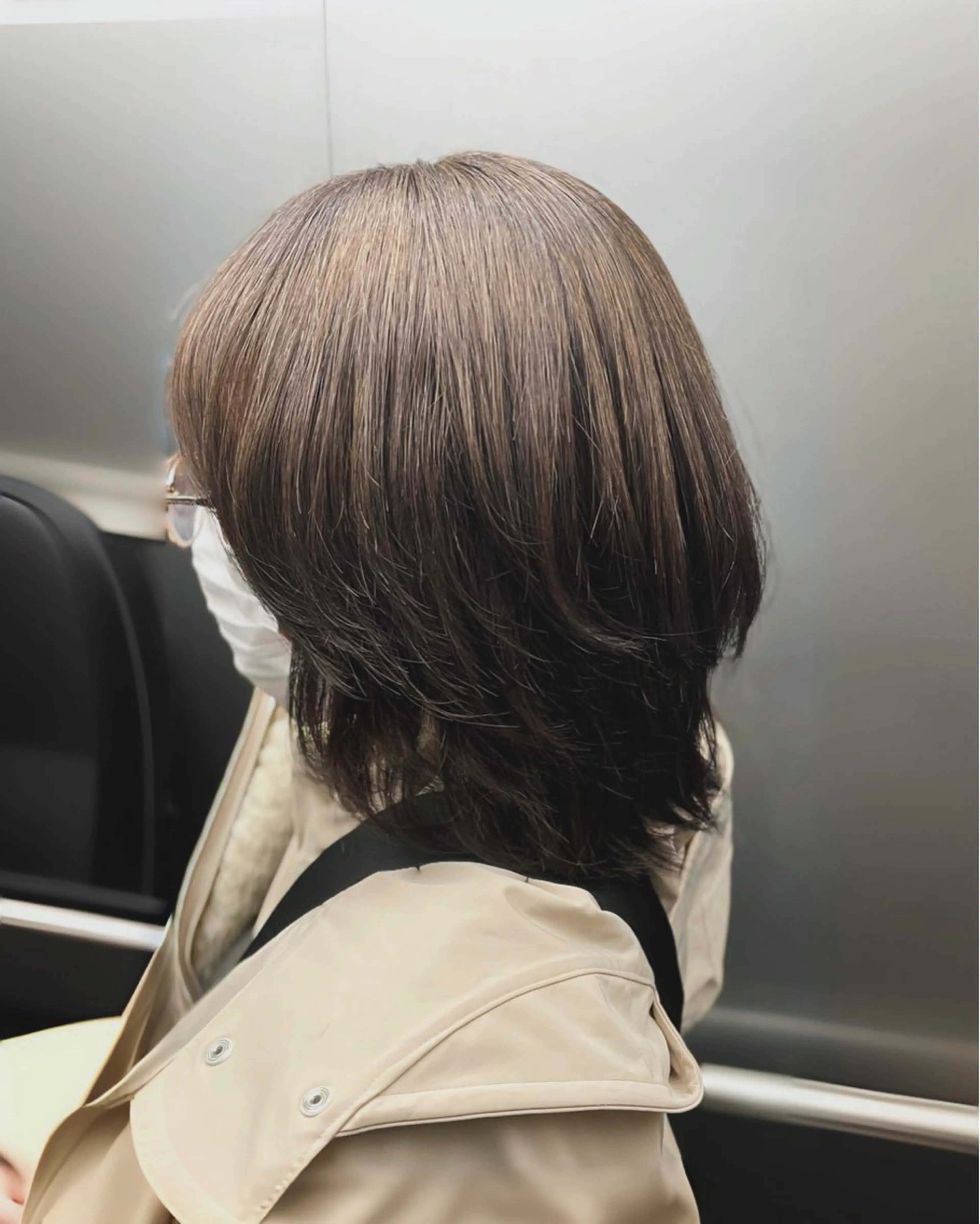 ミディアム 失敗しない顔まわり× 小顔補正レイヤー難波のヘアスタイル