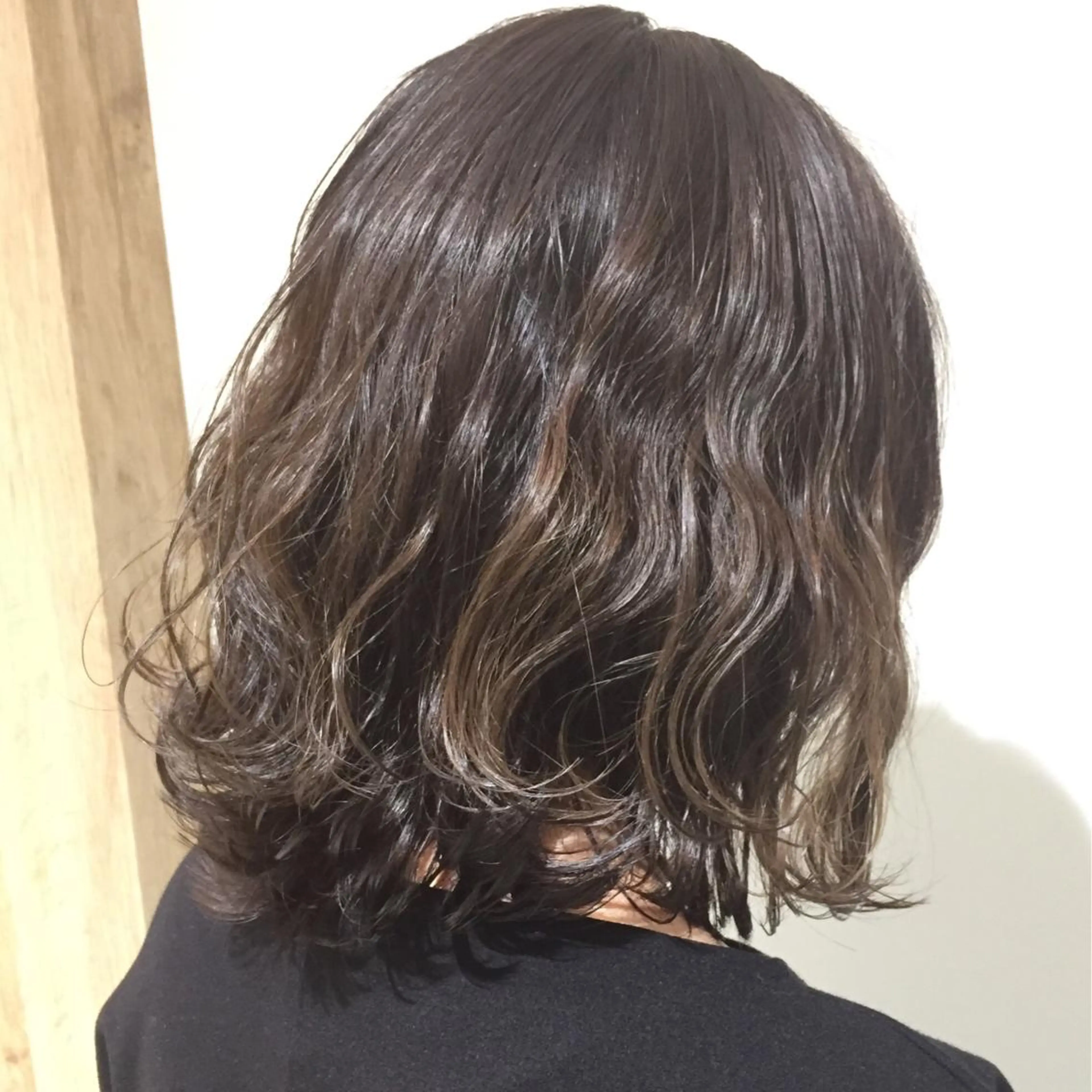 カラー グレージュ 中林 由佳のヘアスタイル