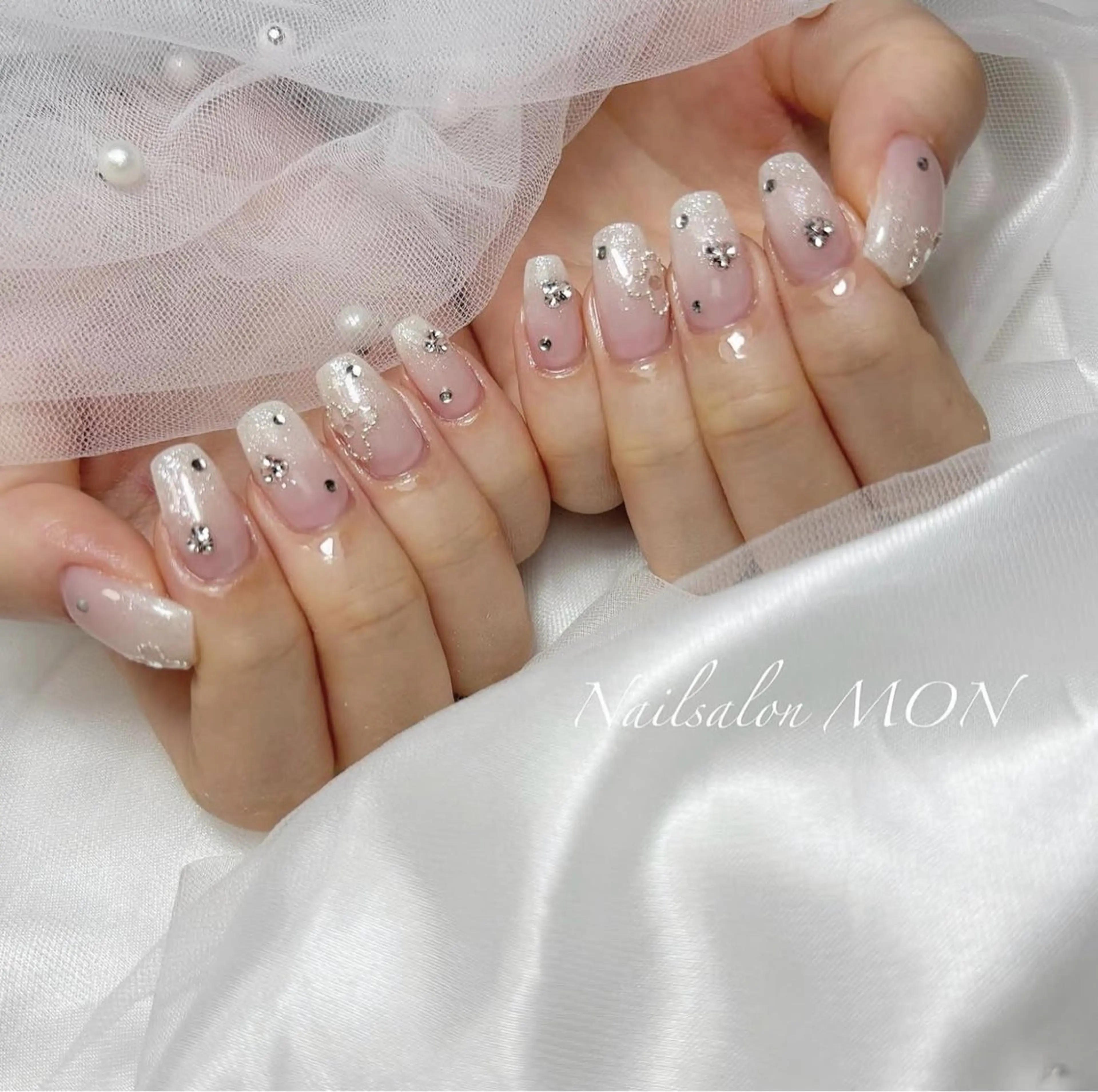 ネイル ストーンネイル ハンドネイル Nailsalon MONのネイルデザイン