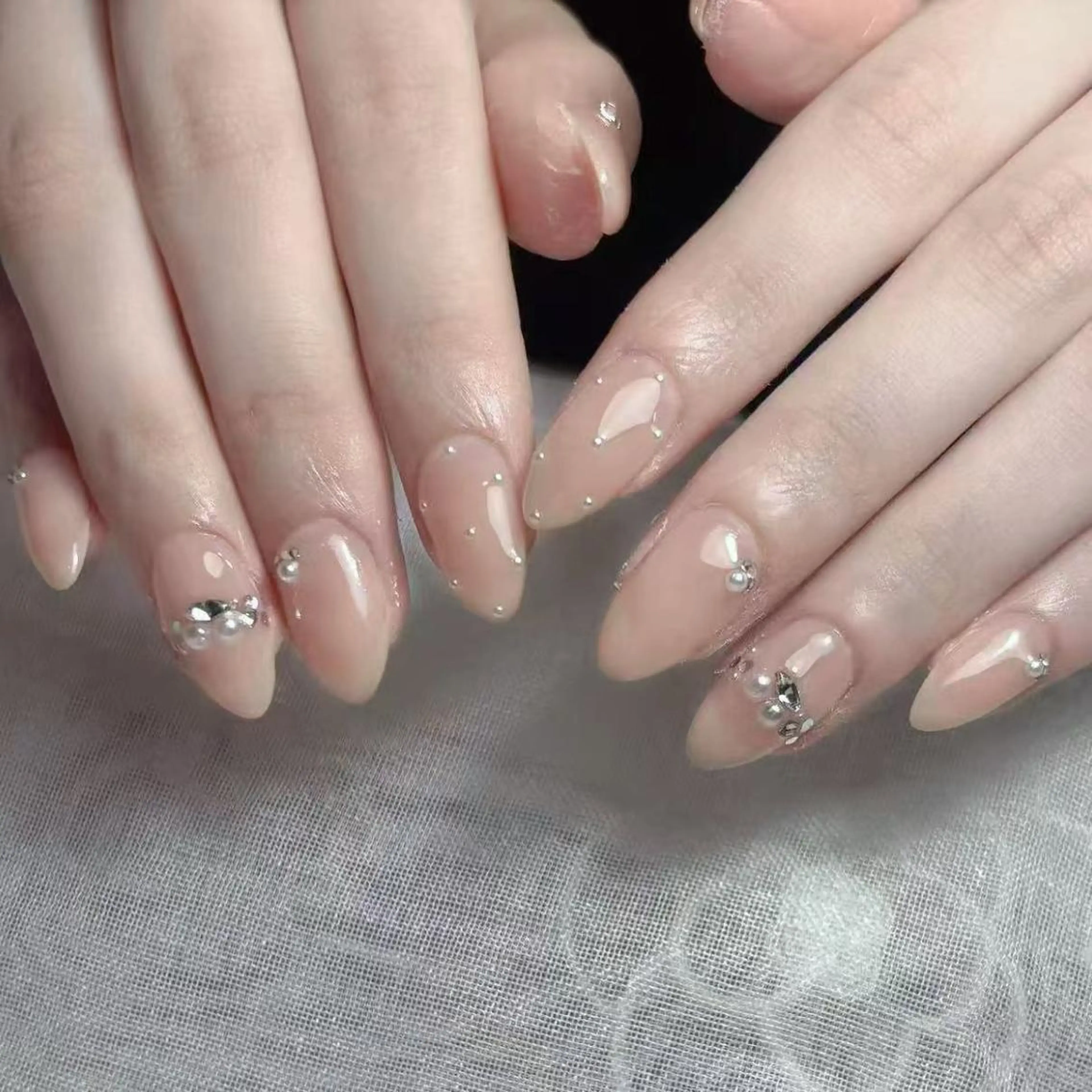 ネイル アートネイル オーロラネイル ガーリー キラキラネイル 韓国ネイル ハンドネイル ハンドケア Diamond ✨のネイルデザイン