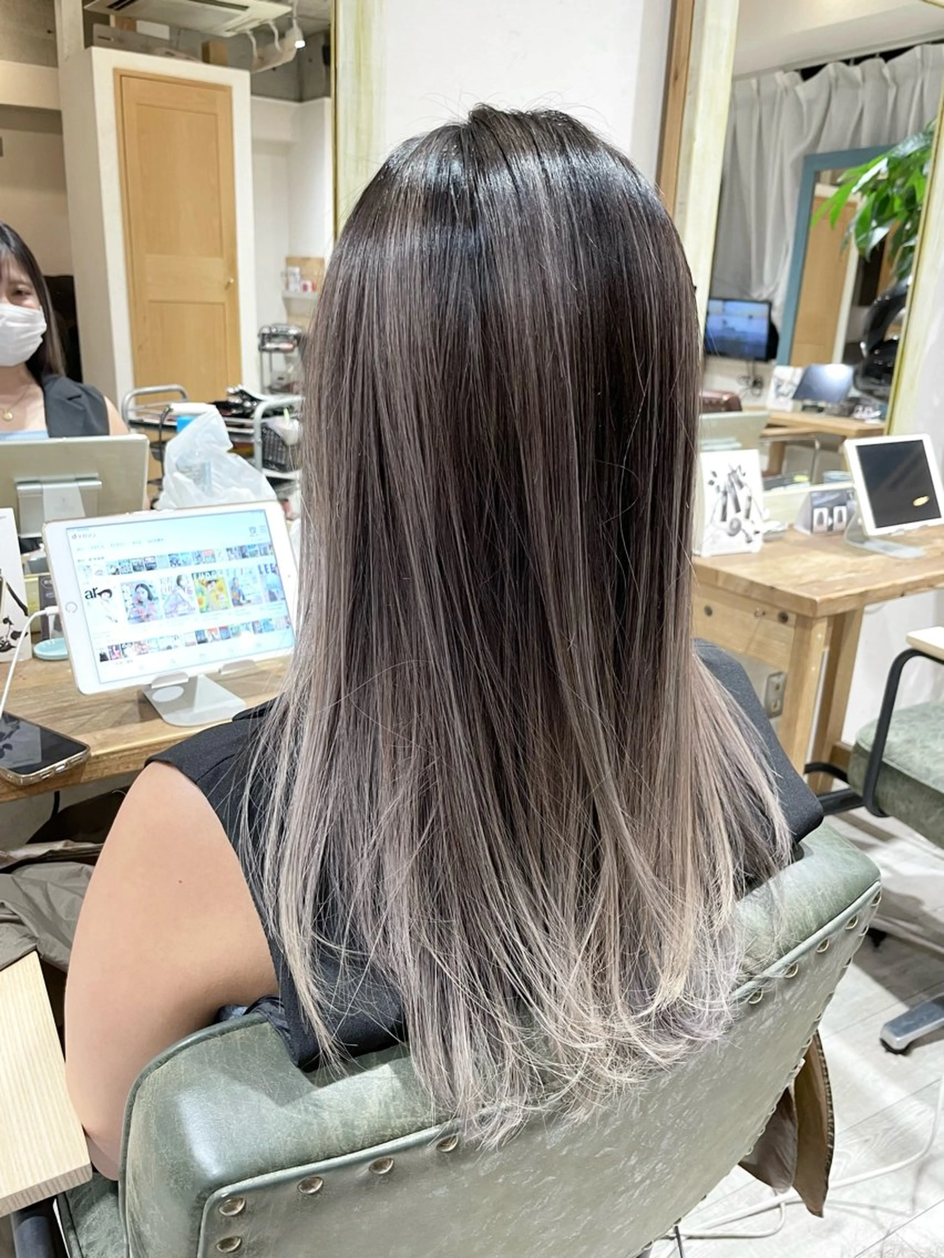 ロング レイヤーカット ヘアカラー バレイヤージュ🌱 渡邉悟🌱のヘアスタイル