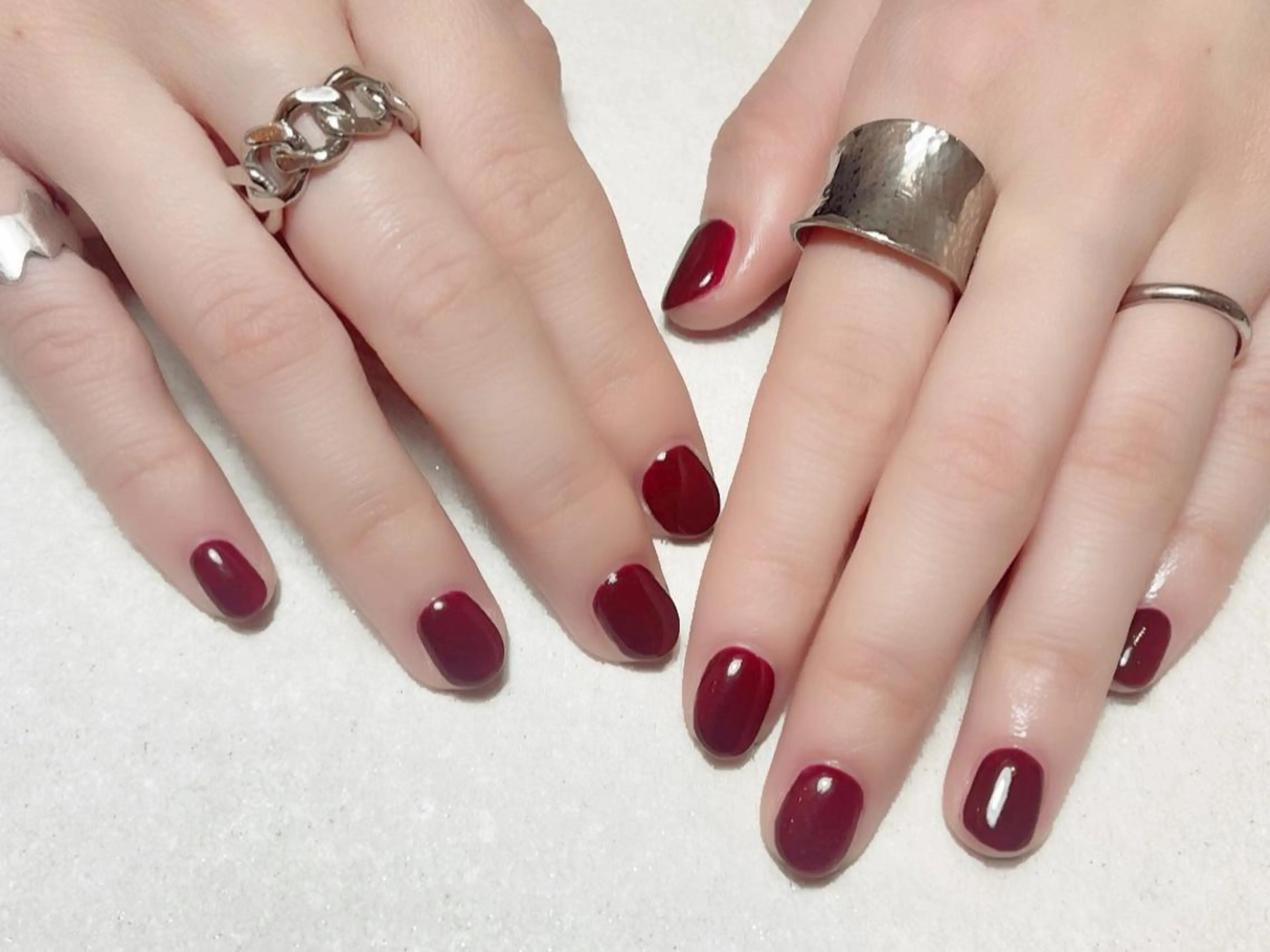 ネイル ボルドー irono .のネイルデザイン