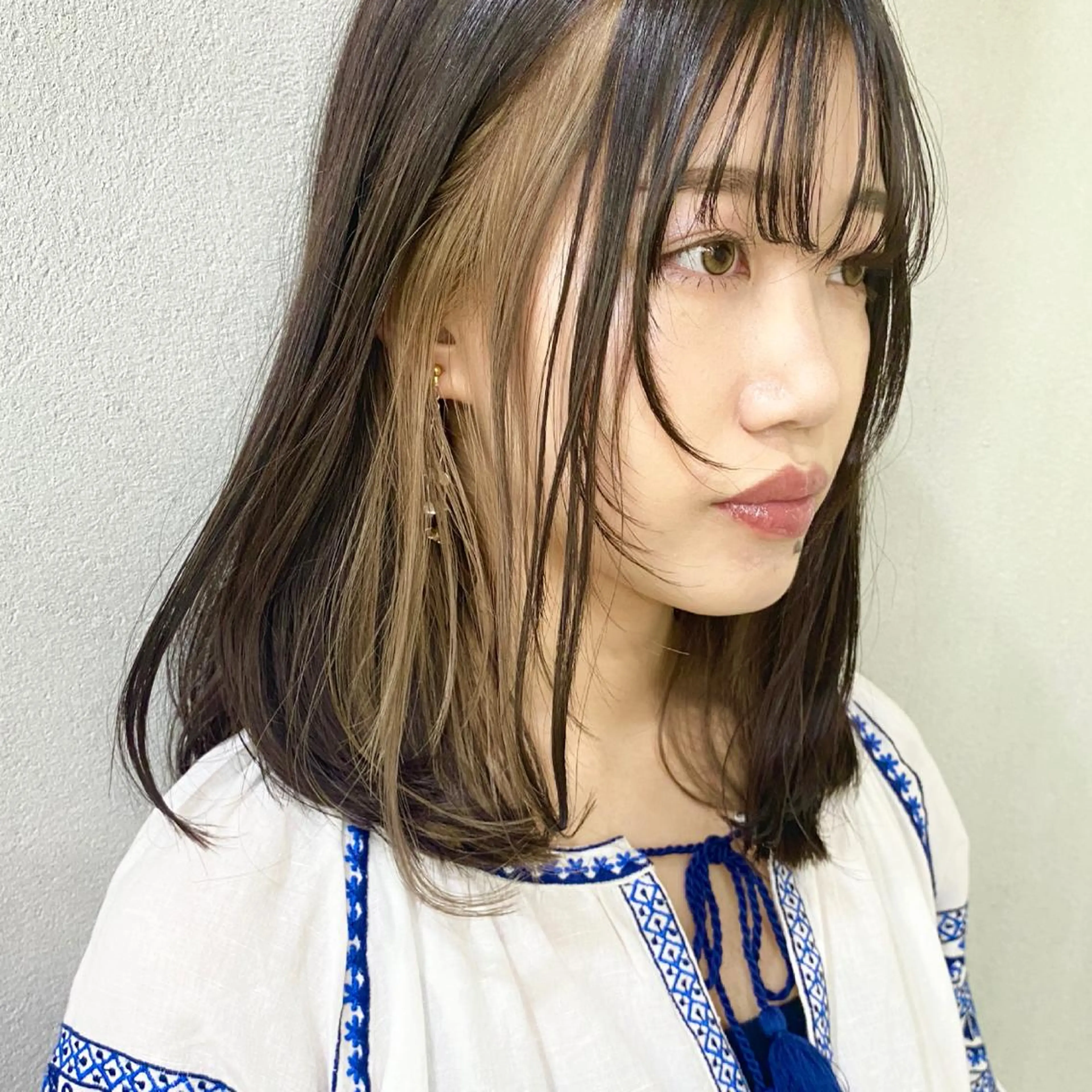 セミロング カラー 舟橋 りんかのヘアスタイル