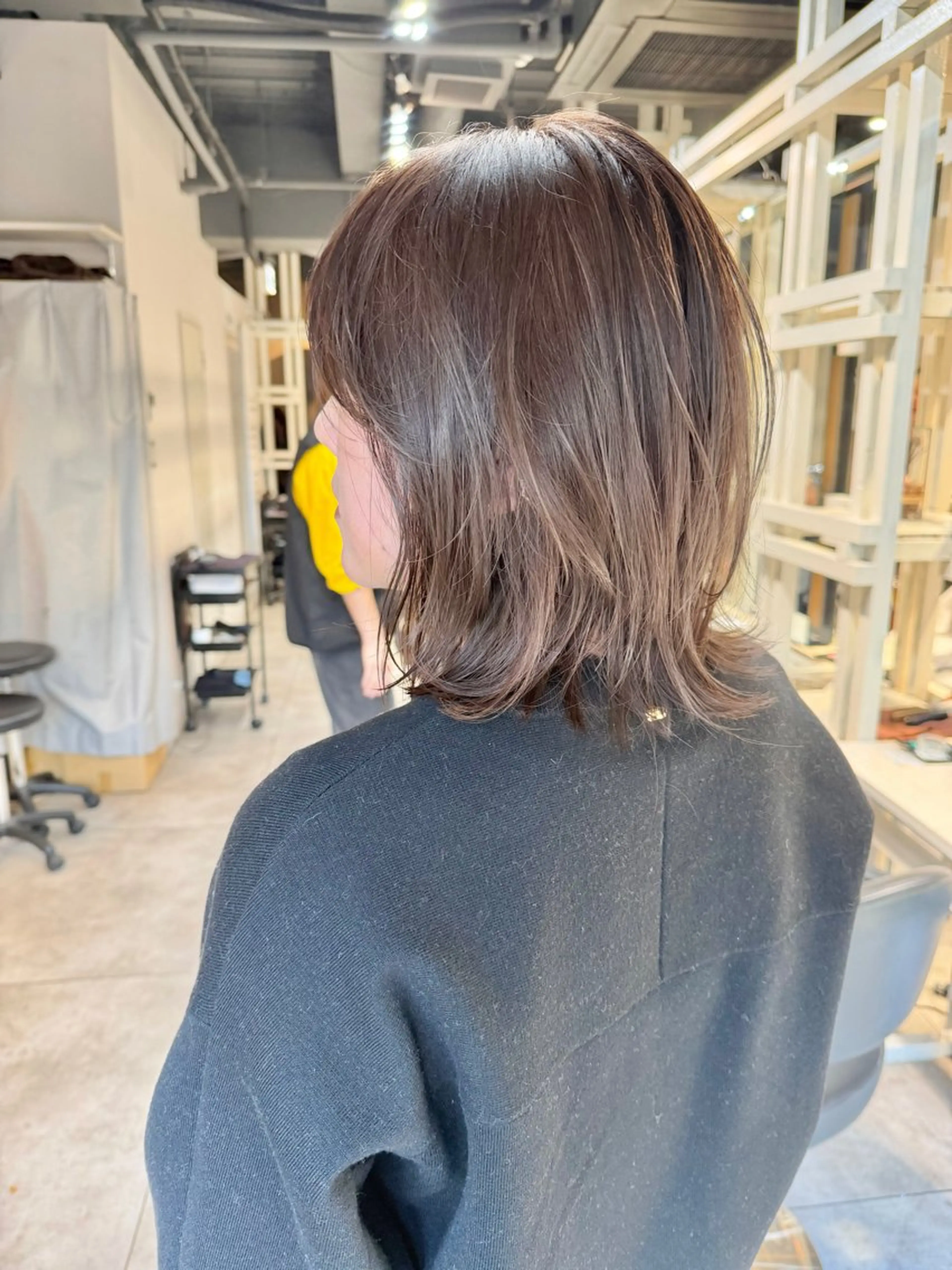 ミディアム レイヤーカット カット ヘアカラー トリートメント ✨透明感カラー 恵比寿HAYATO✨のヘアスタイル