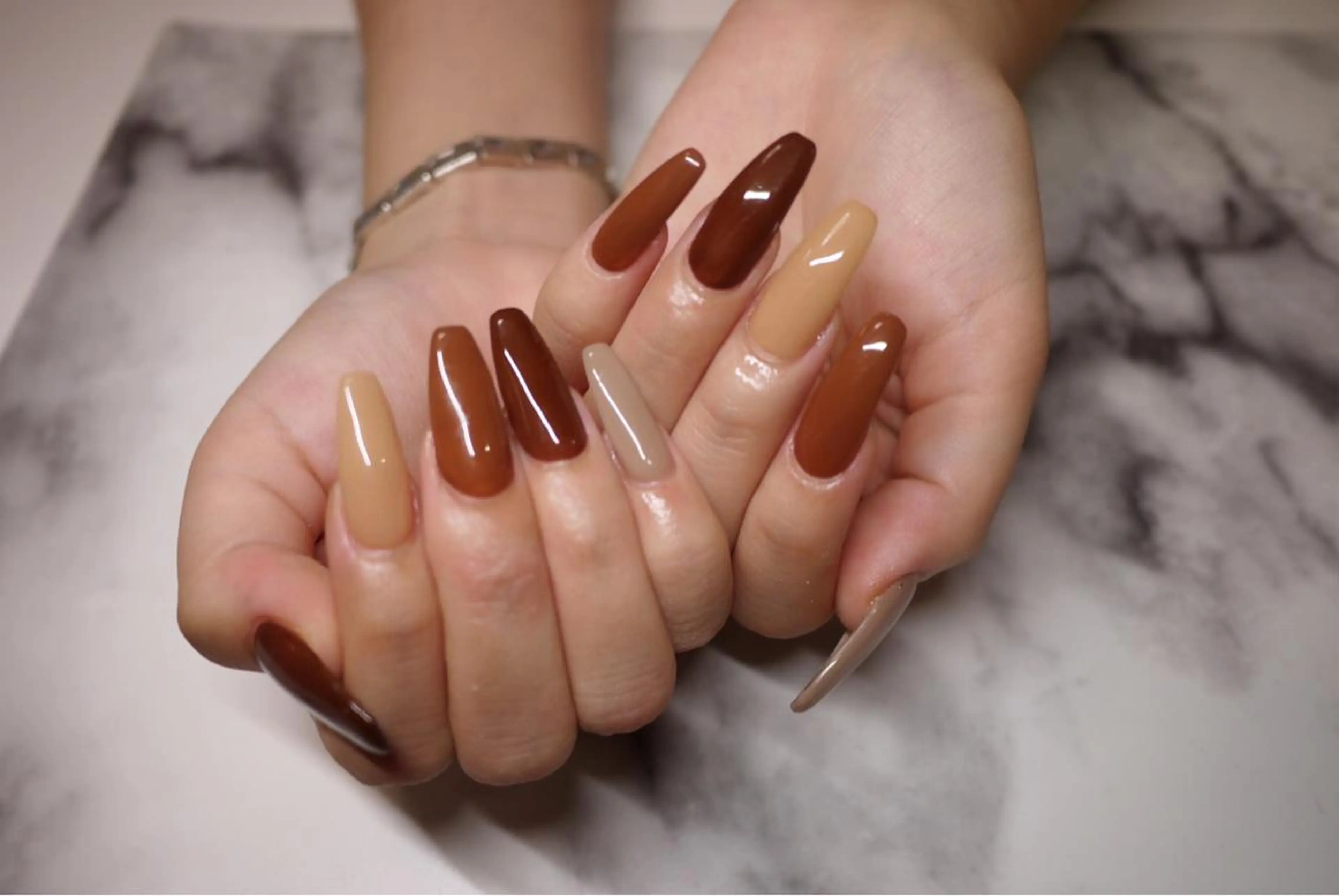 ネイル A MODO MIOのネイルデザイン