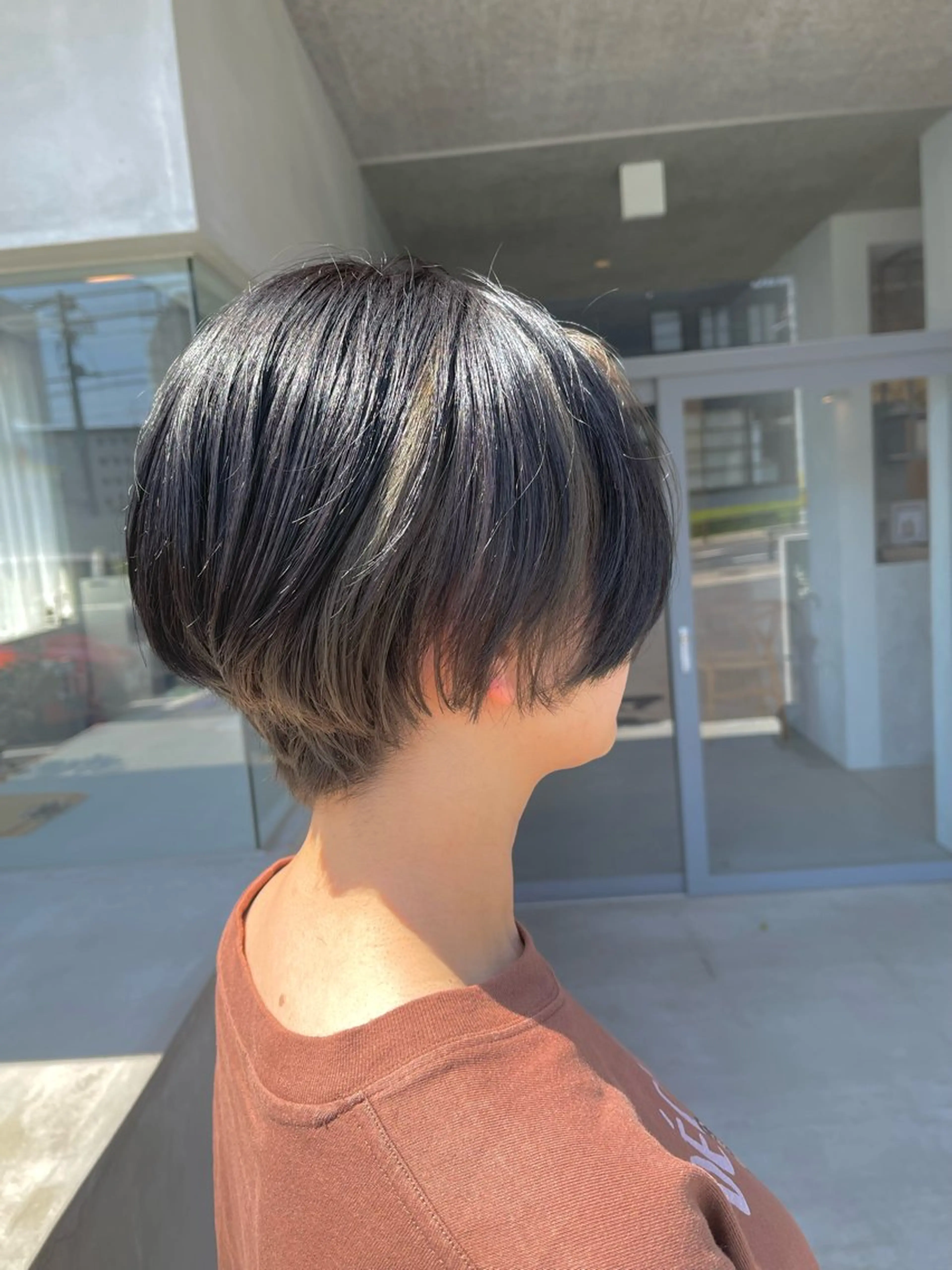 ショート カラー 柴田泰秀sotti. 髪質改善/ブリーチのヘアスタイル