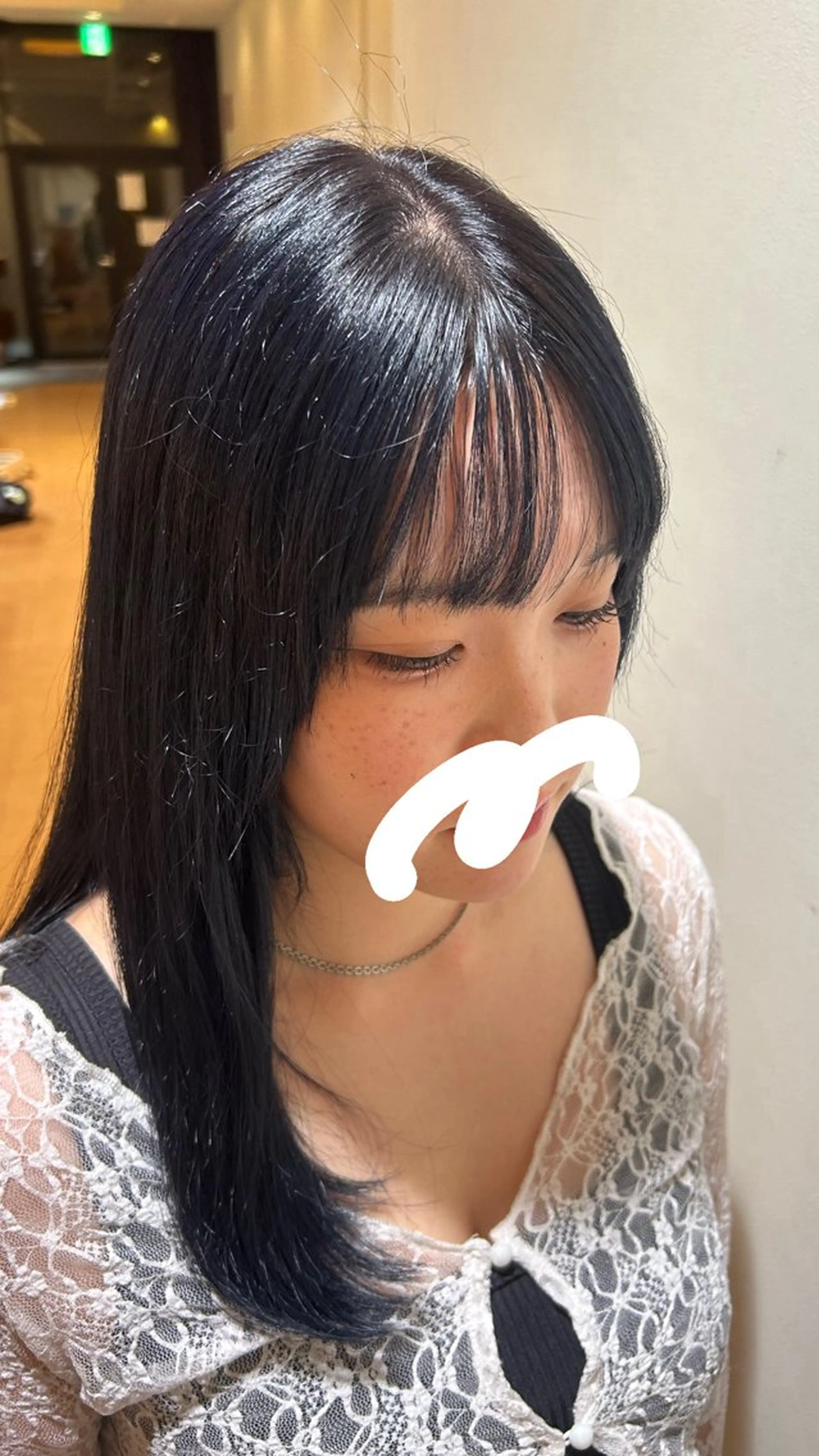 カラー 黒髪 ブルーカラー ブルーブラック 三輪 南月のヘアスタイル