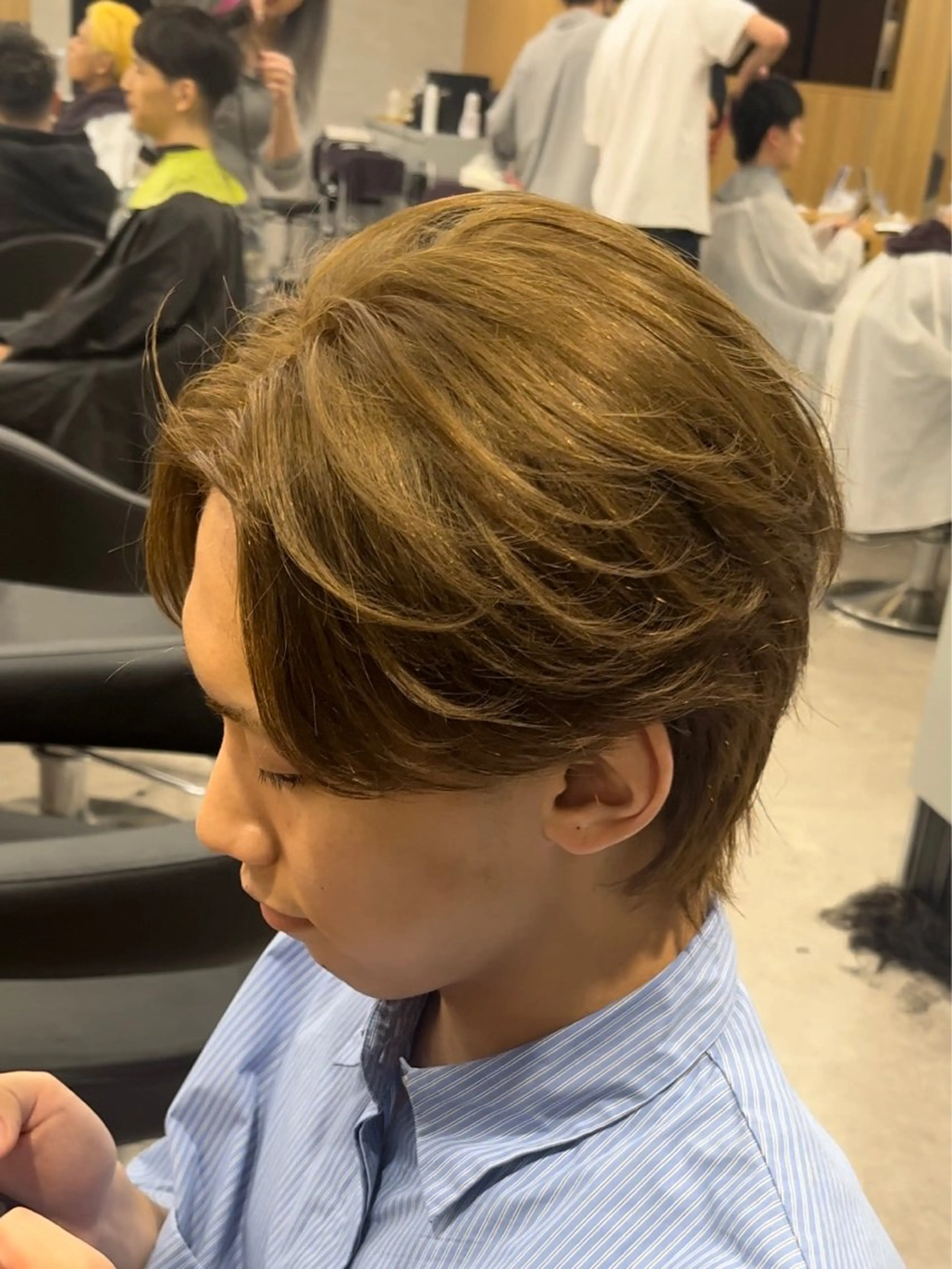 ショート カラー パーマ メンズ センターパート マッシュ メンズパーマ ツーブロック 刈り上げ センターパート マスターかずまのヘアスタイル