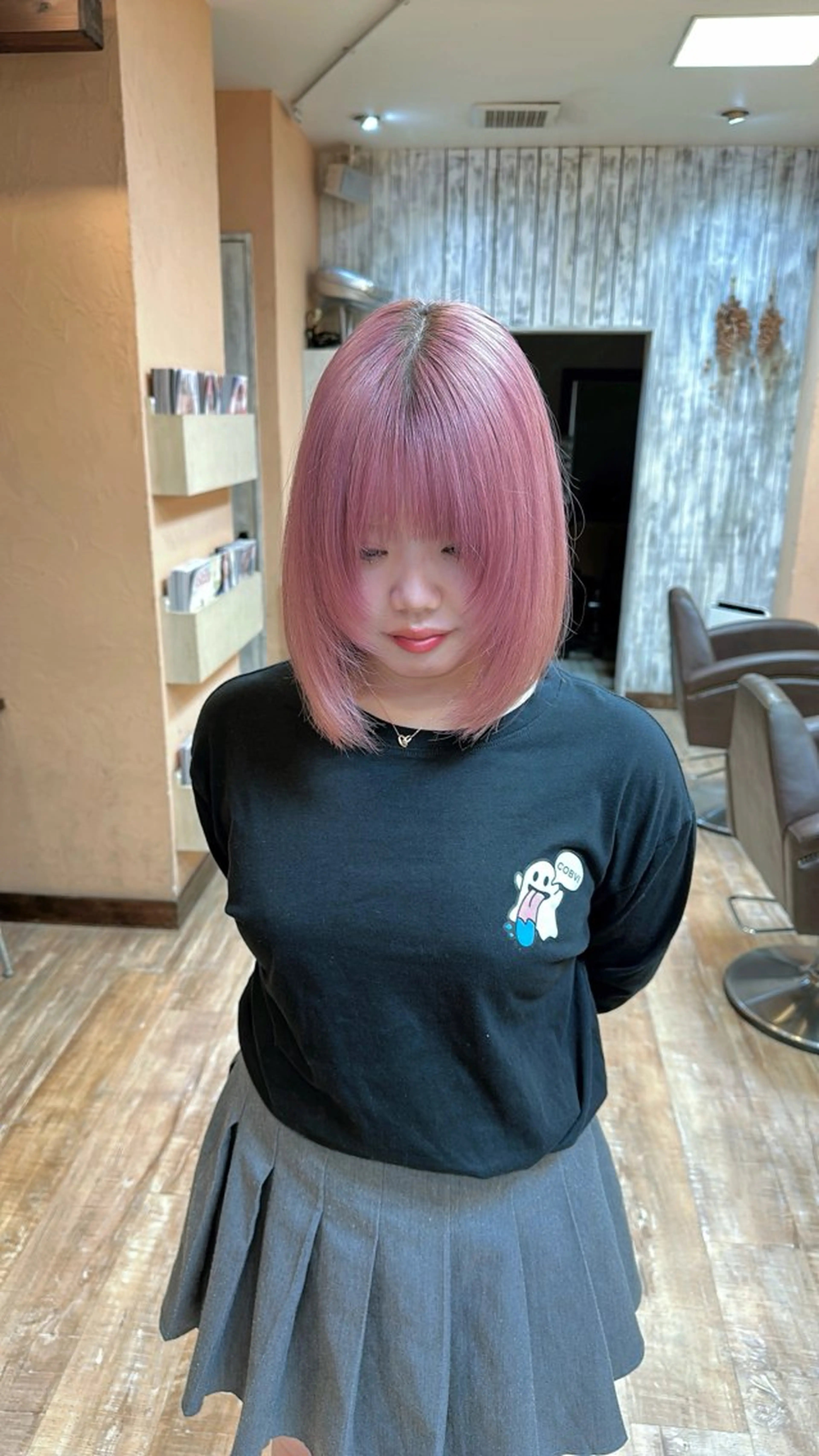 ミディアム カラー ピンクカラー ホワイトピンク ブリーチ🩵レイヤー Maho🐻‍❄️のヘアスタイル