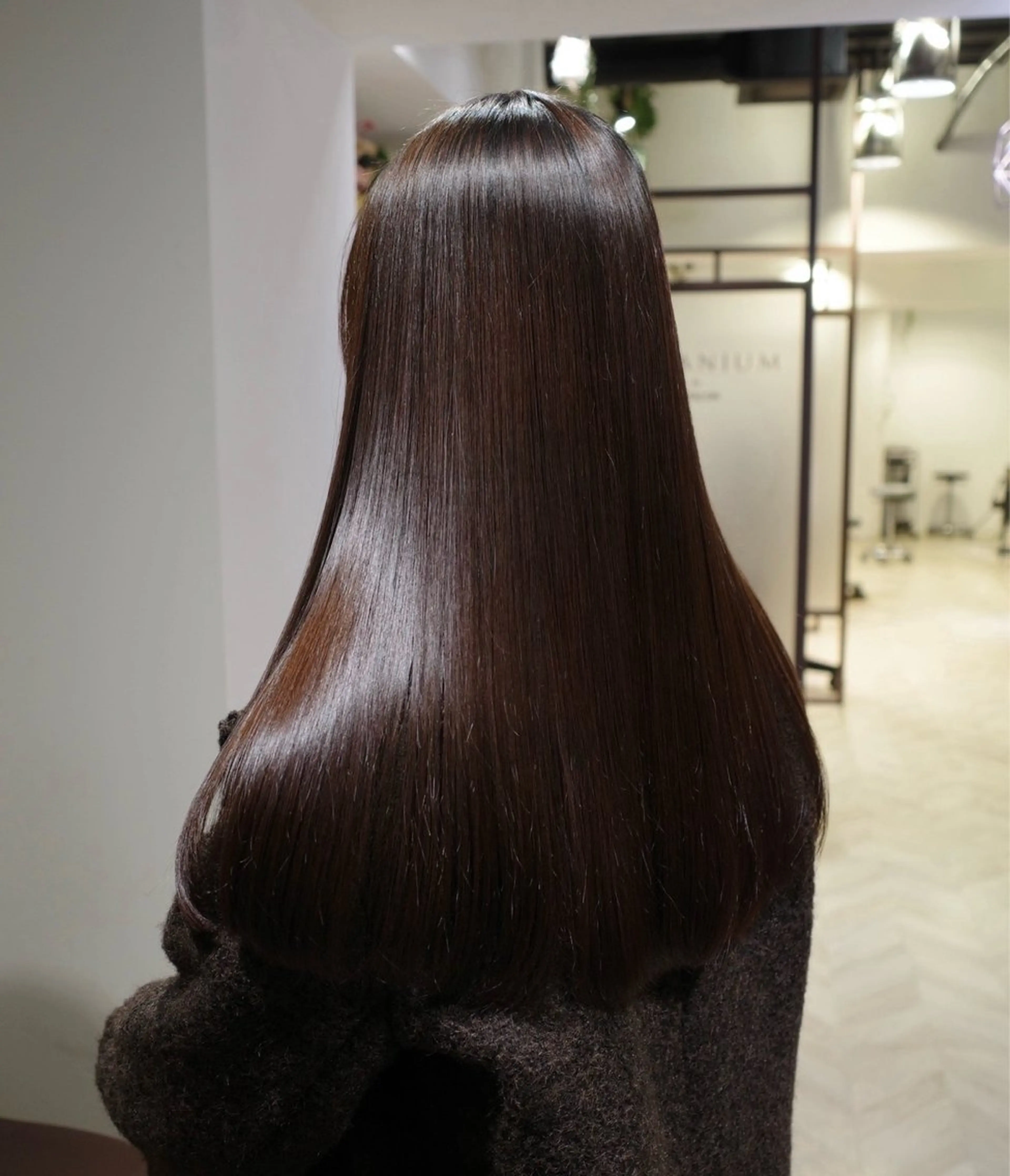 ロング トリートメント BOTANIUM by Rr SALON 【ボタニウムバイアー ルサロン】所属・レイヤーカット/艶髪 /ストレート/リクトのヘアスタイル