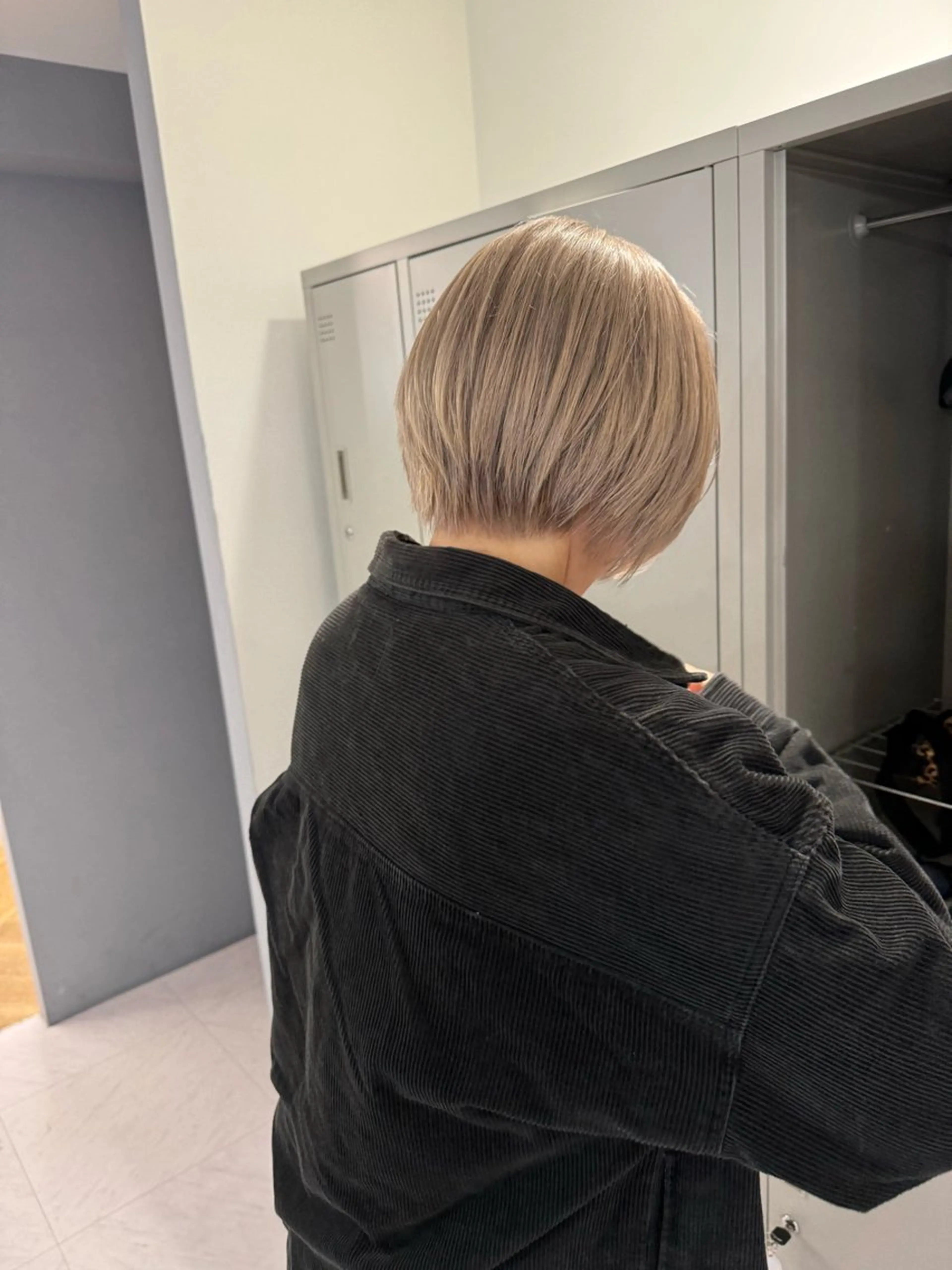 ショート ヘアカラー 髪質改善＆ハイトーンカラー Cica神戸三宮元町店所属・福田 美波のヘアスタイル