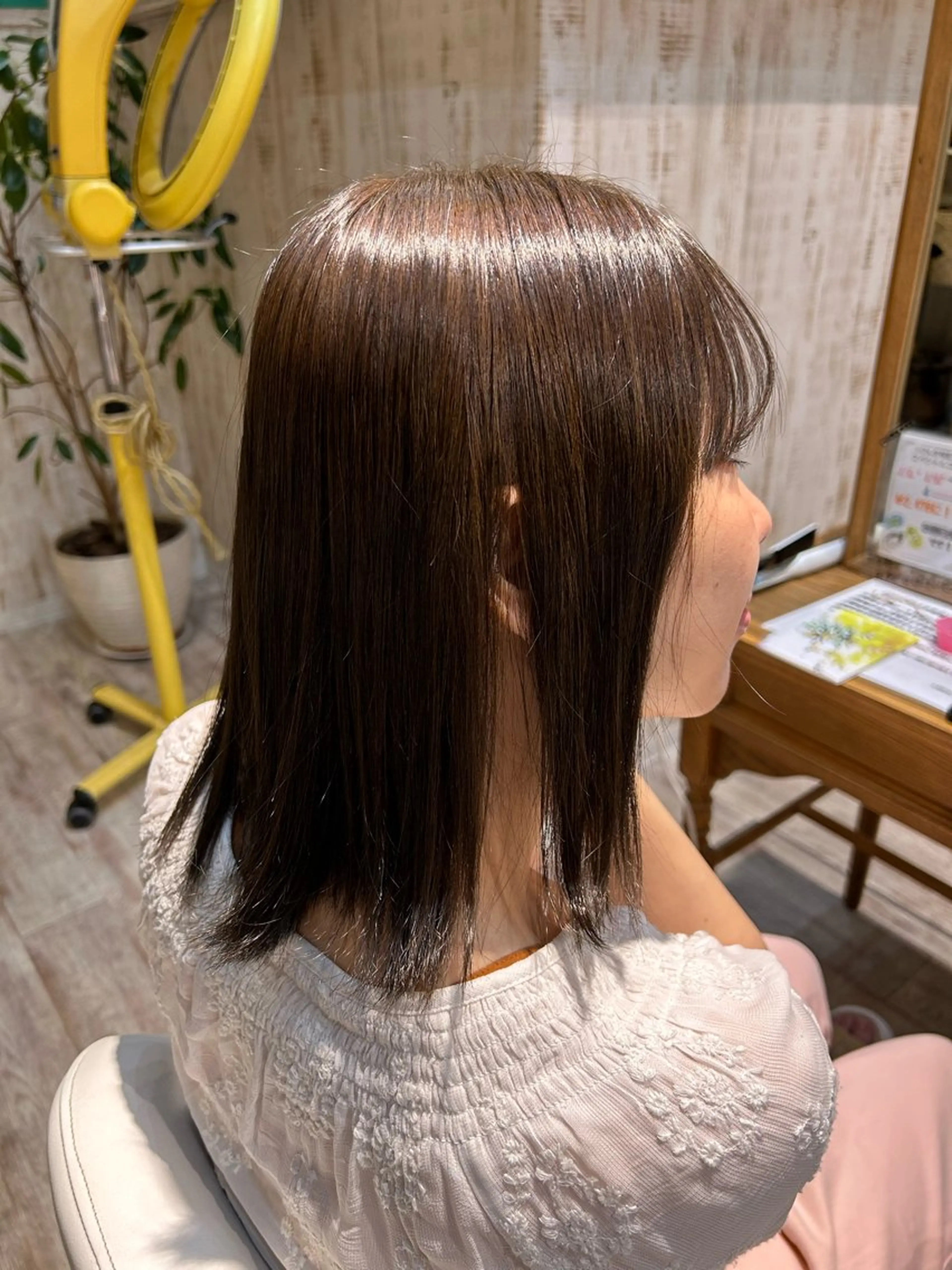 ミディアム カラー LA・BEAU 赤羽店所属・千葉 優奈のヘアスタイル