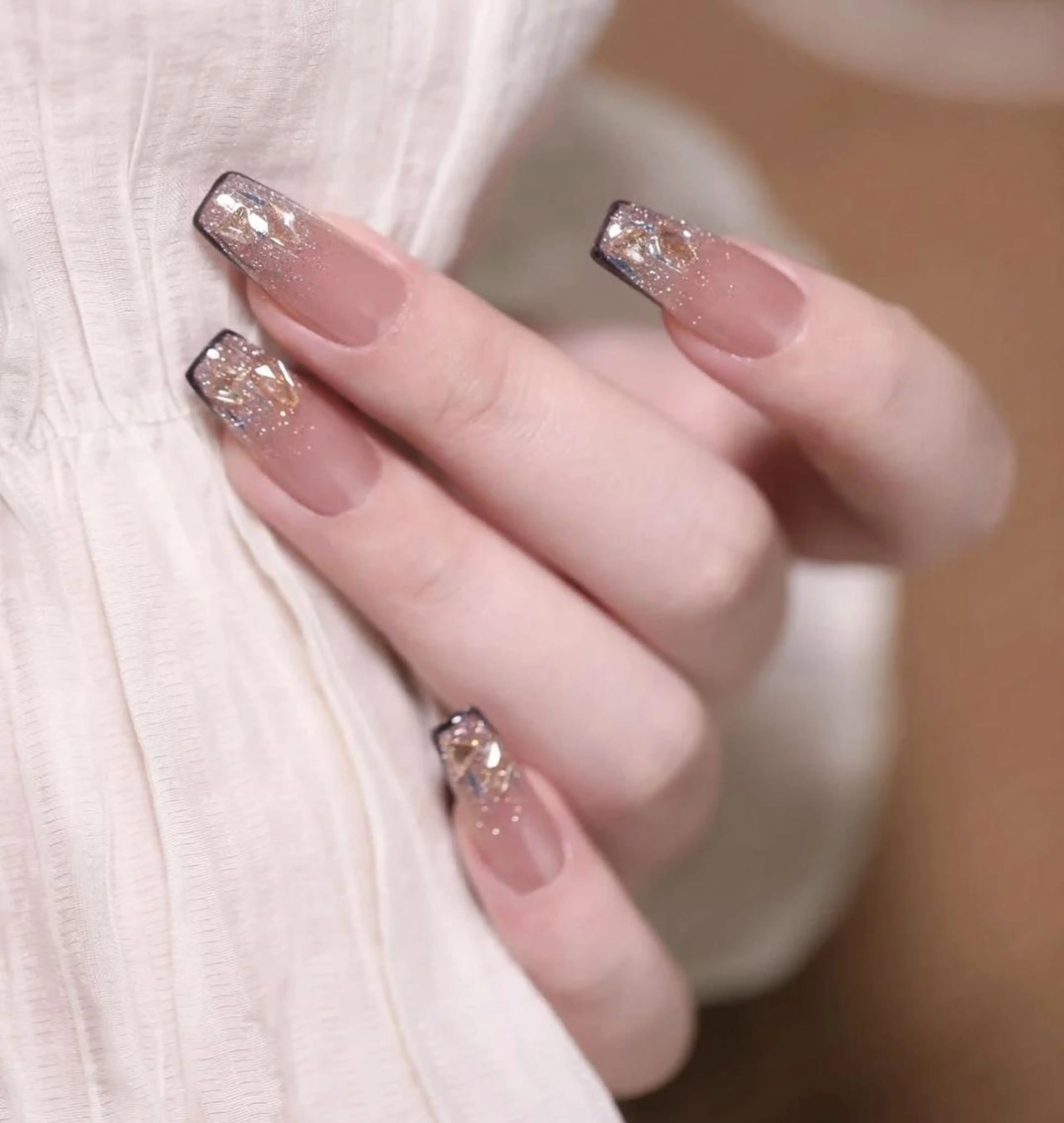 ネイル アートネイル 長さ出し ネイルチップ Queens momoのネイルデザイン