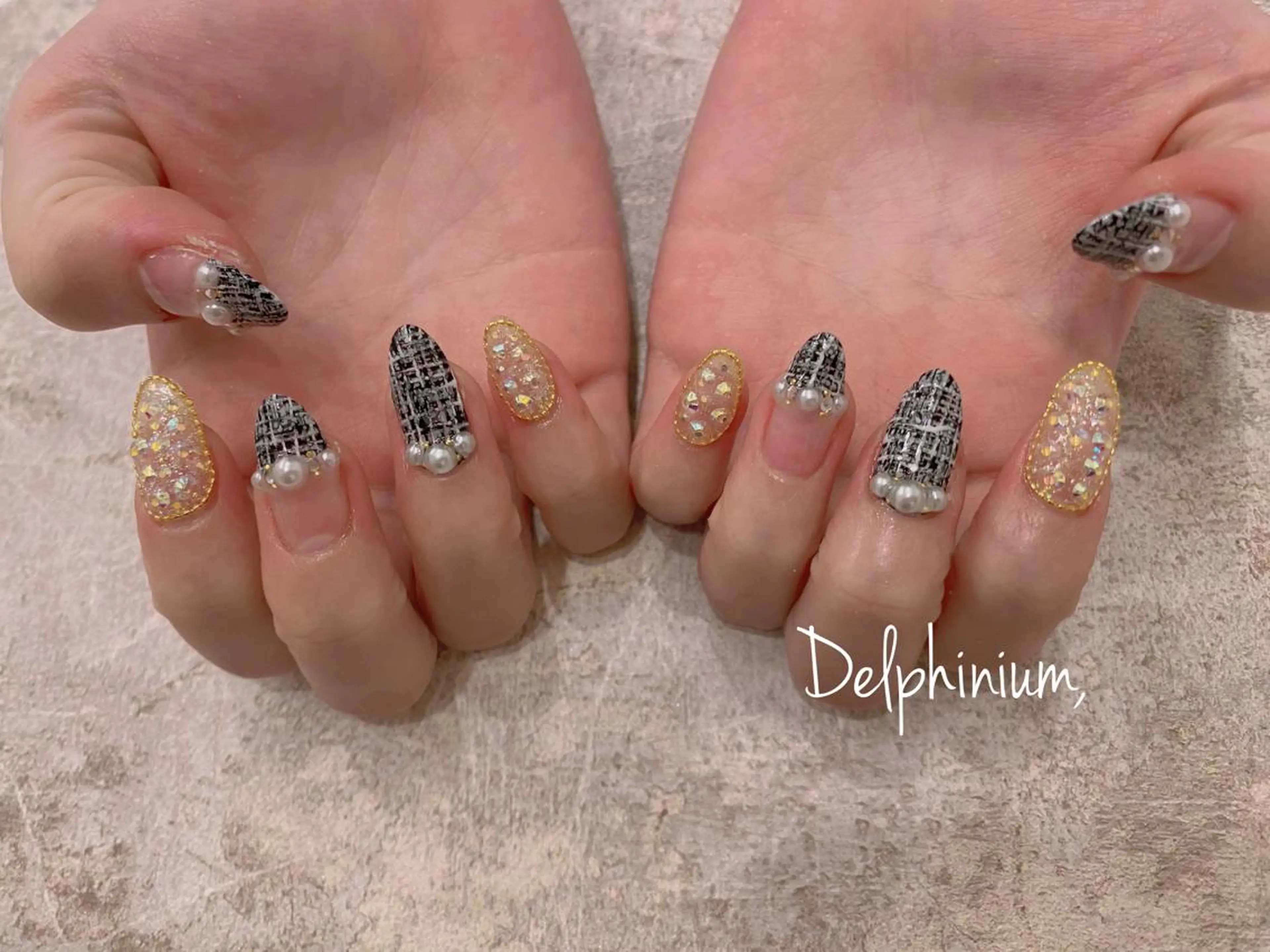 ネイル アートネイル ジェルネイル キラキラネイル ミラーネイル 持ち込み ハンドネイル 岡本 友恵のネイルデザイン