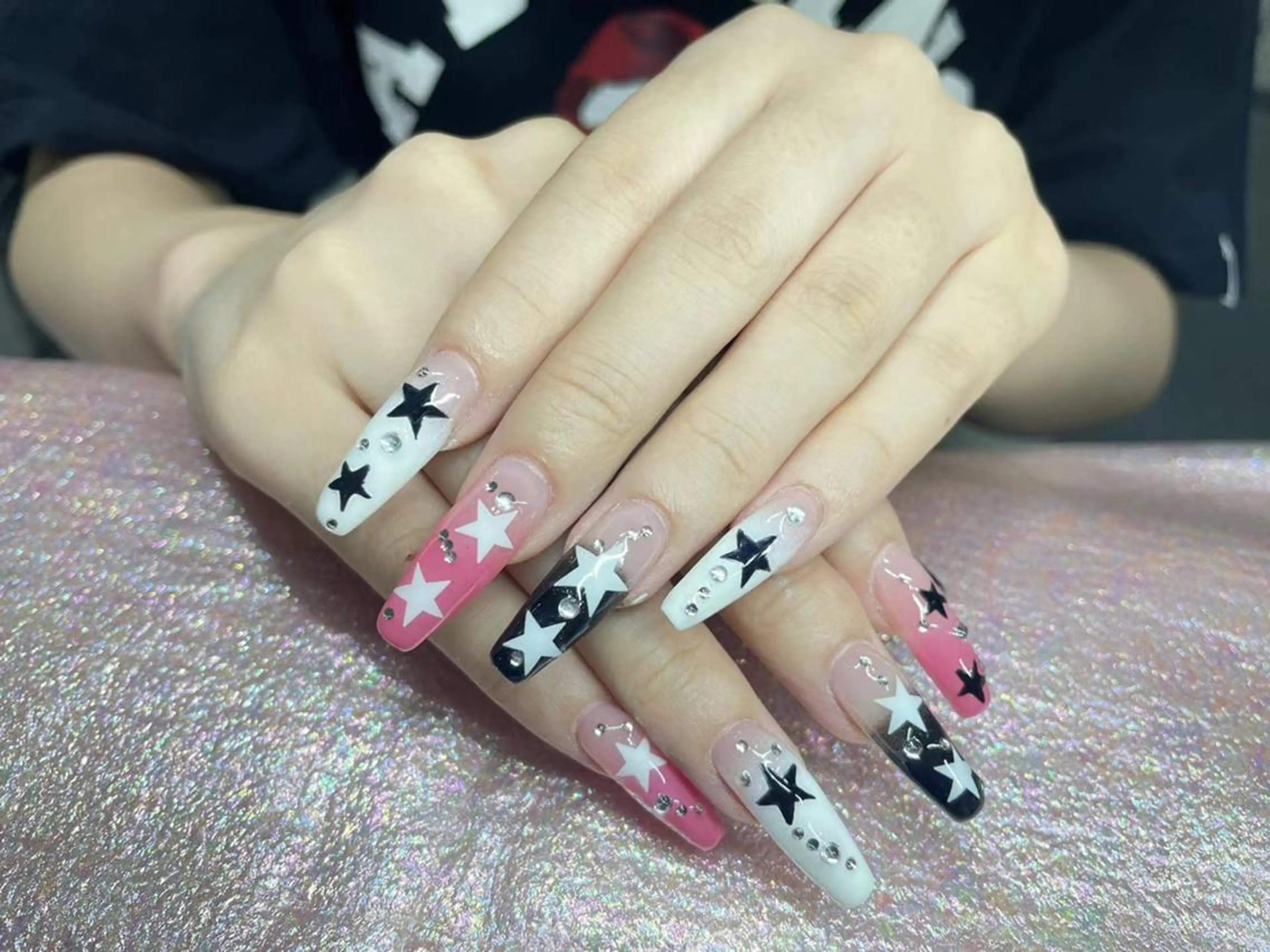 ネイル アートネイル 長さ出し ネイルチップ Queens momoのネイルデザイン