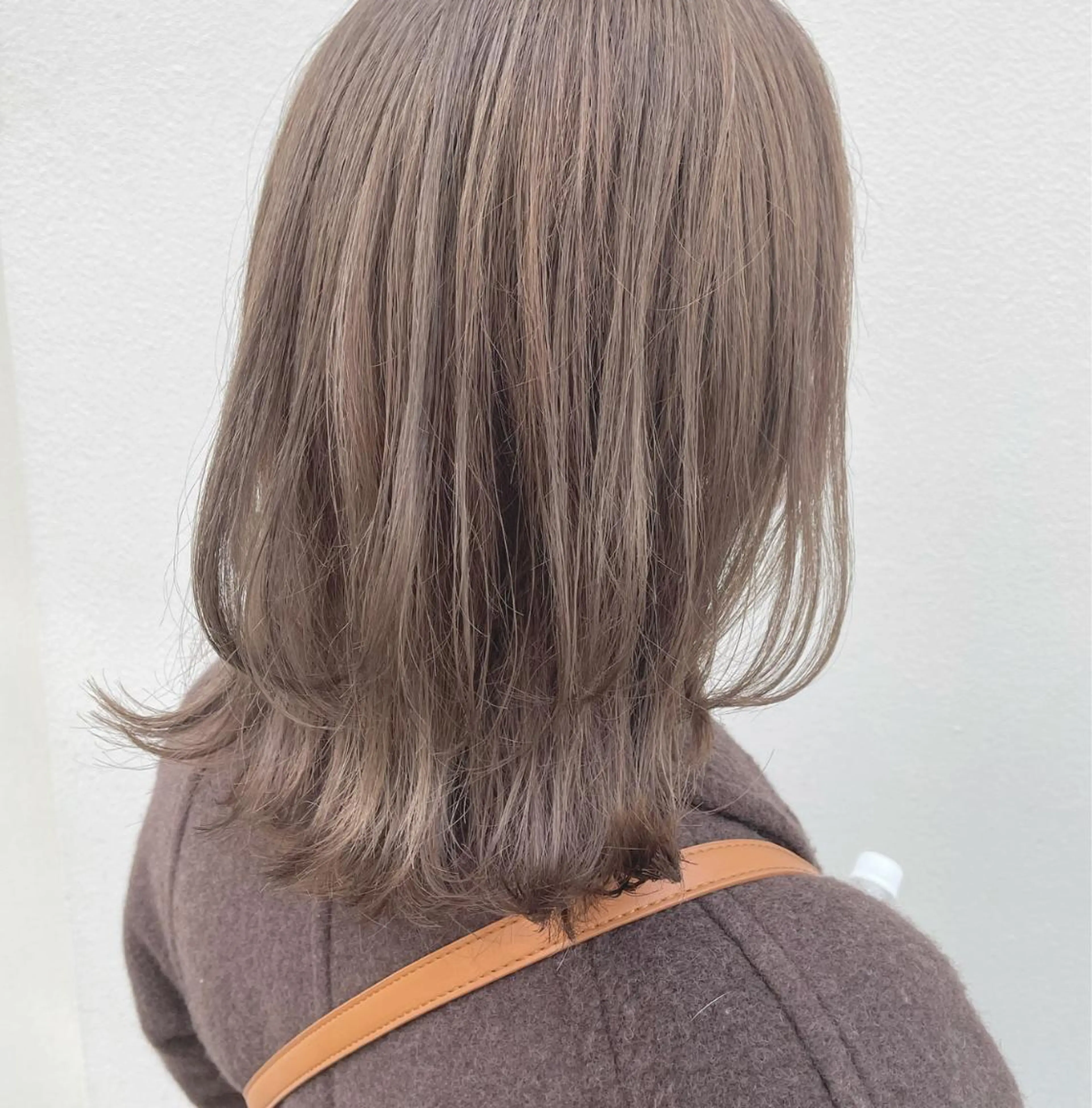 ミディアム レイヤーカット 透明感・艶カラー/ 坂田友梨奈のヘアスタイル