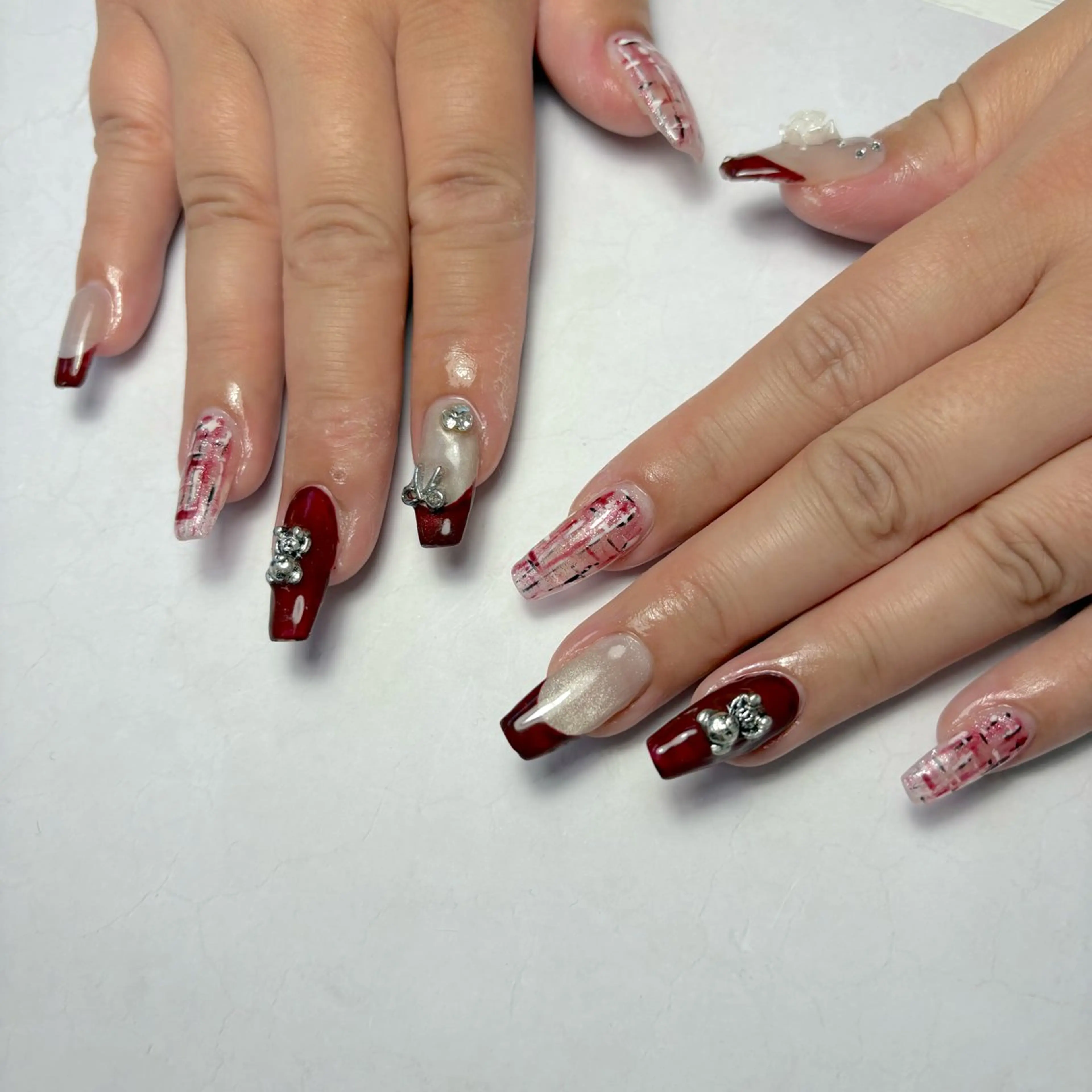 ネイル ボルドー フレンチネイル ガーリー マグネットネイル 倉敷/茶屋町/ネイル honokaのネイルデザイン