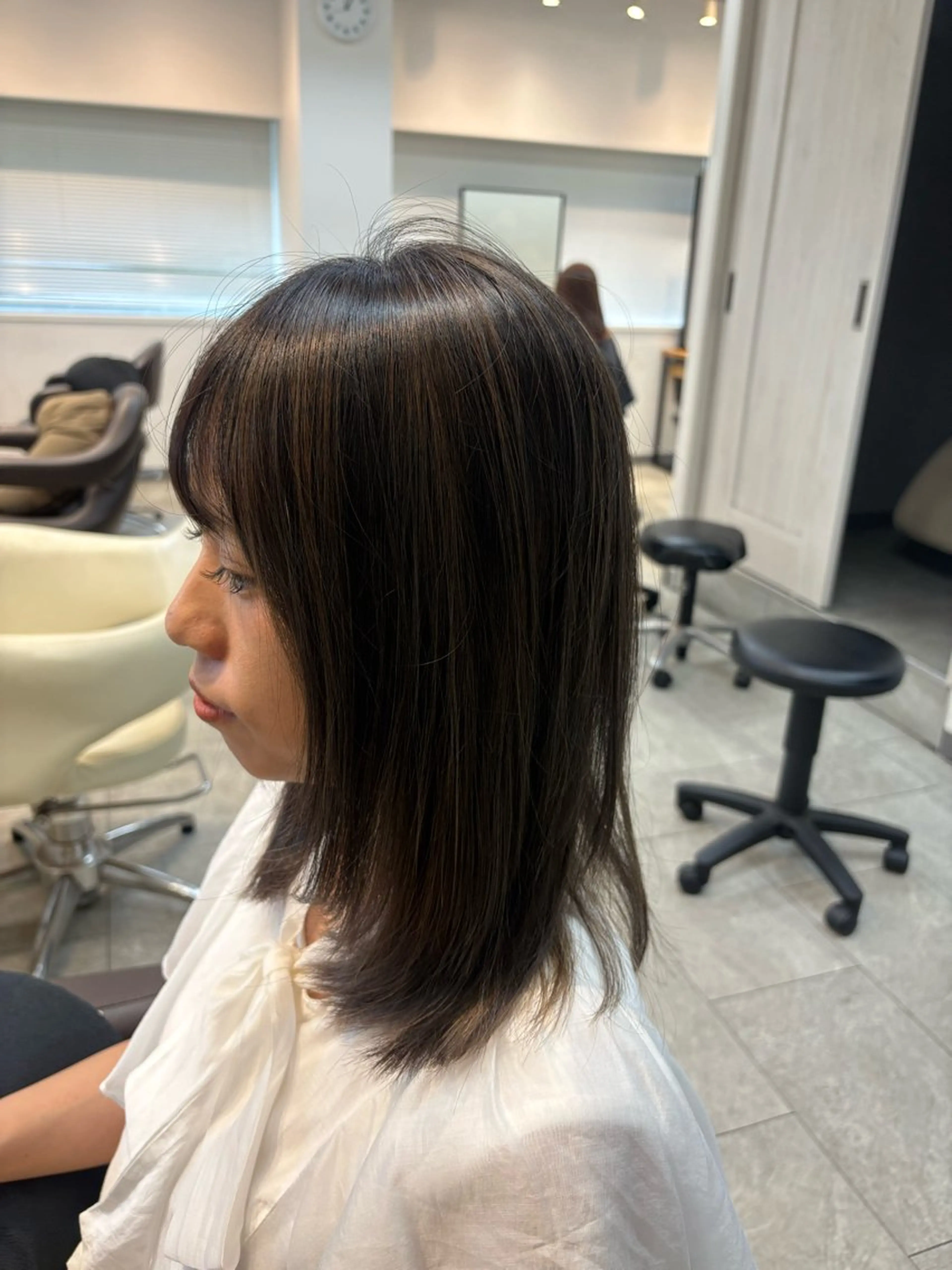 ミディアム ハイライト neaf 六本木店所属・六本木🫧ハイライト 望月彩音のヘアスタイル