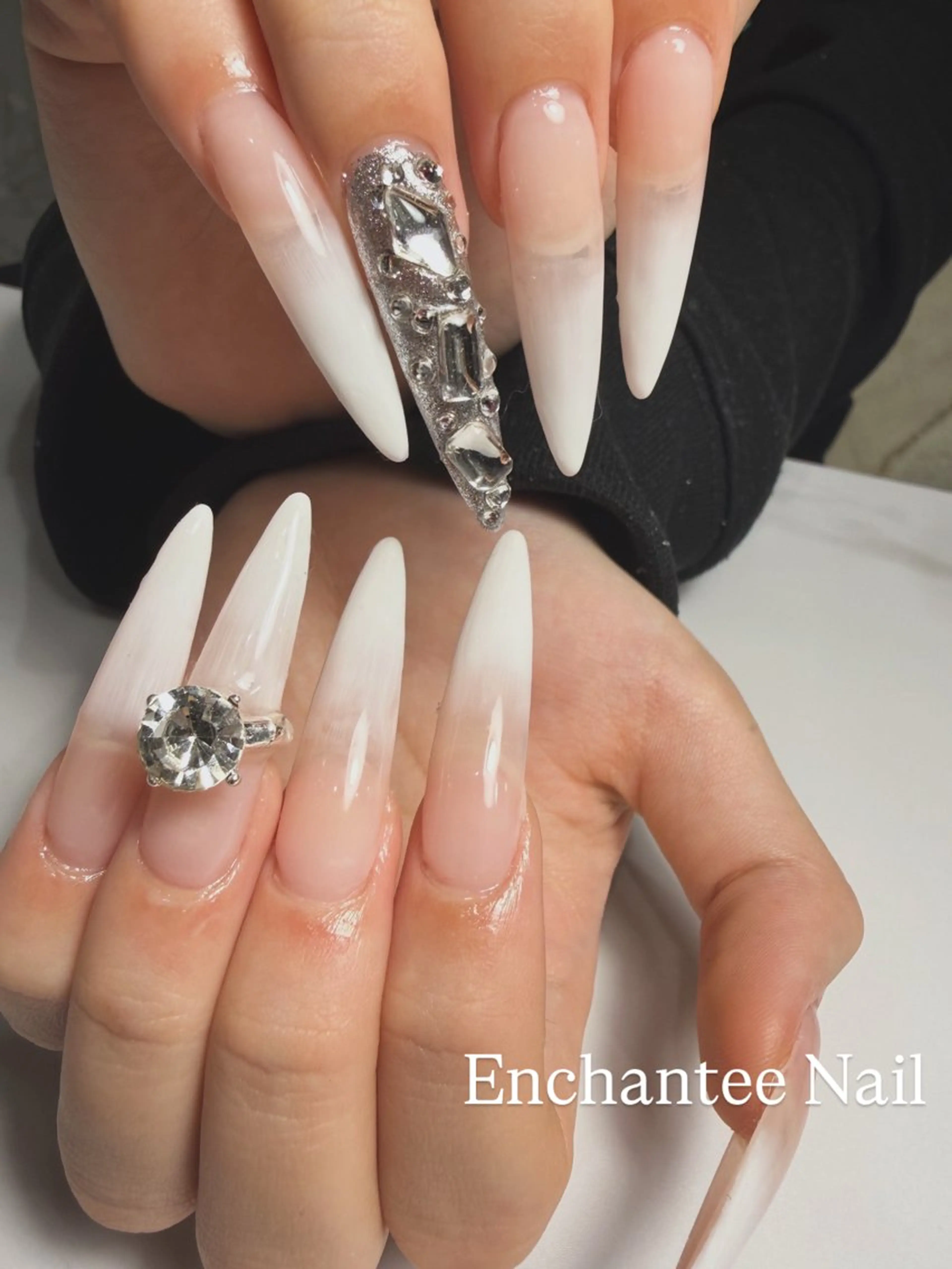 ネイル ロングネイル enchantee nail所属・Enchantée yukaのネイルデザイン