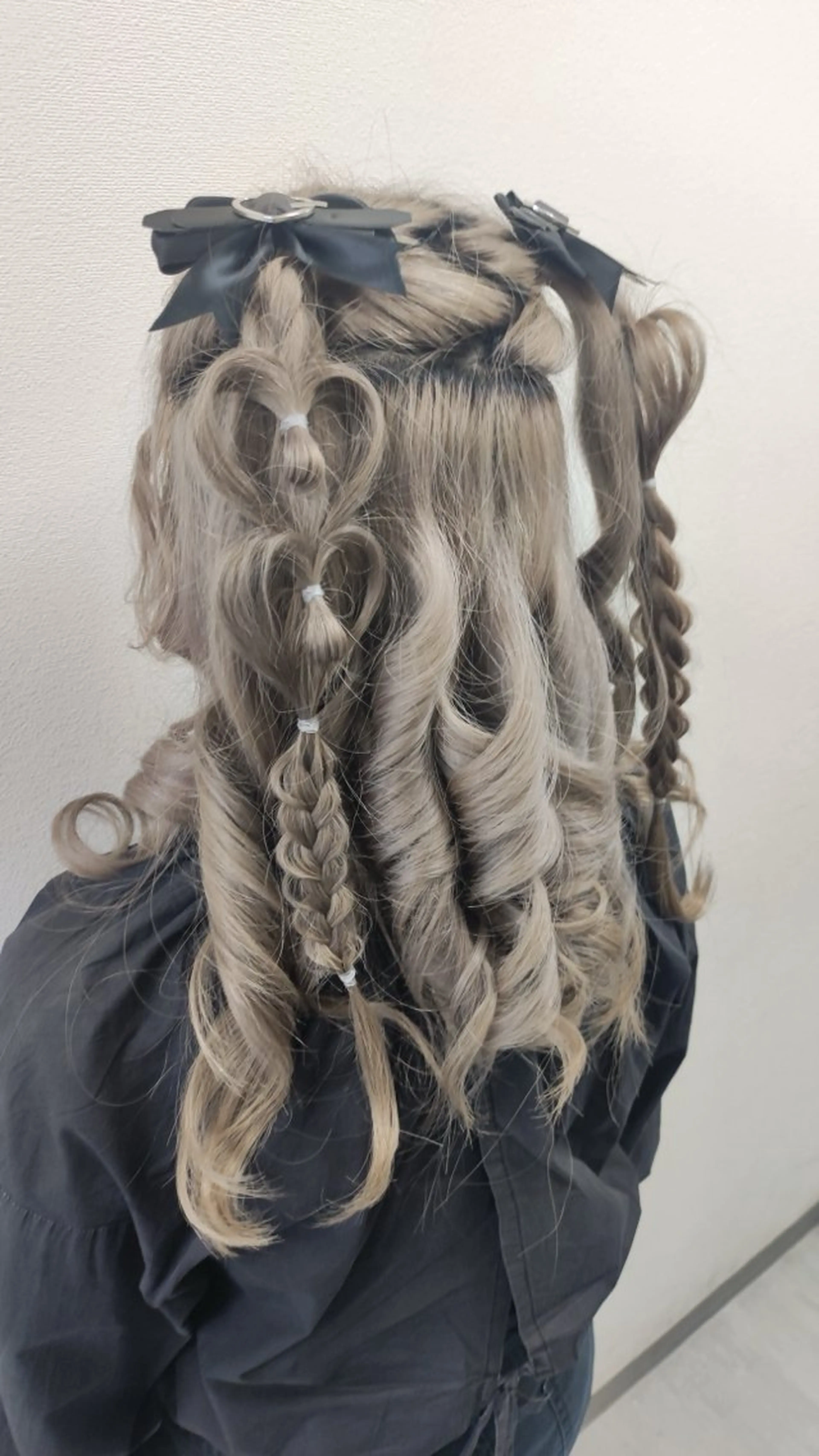 ロング ヘアアレンジ カラーモデル💙 MoE💙🐈‍⬛のヘアスタイル