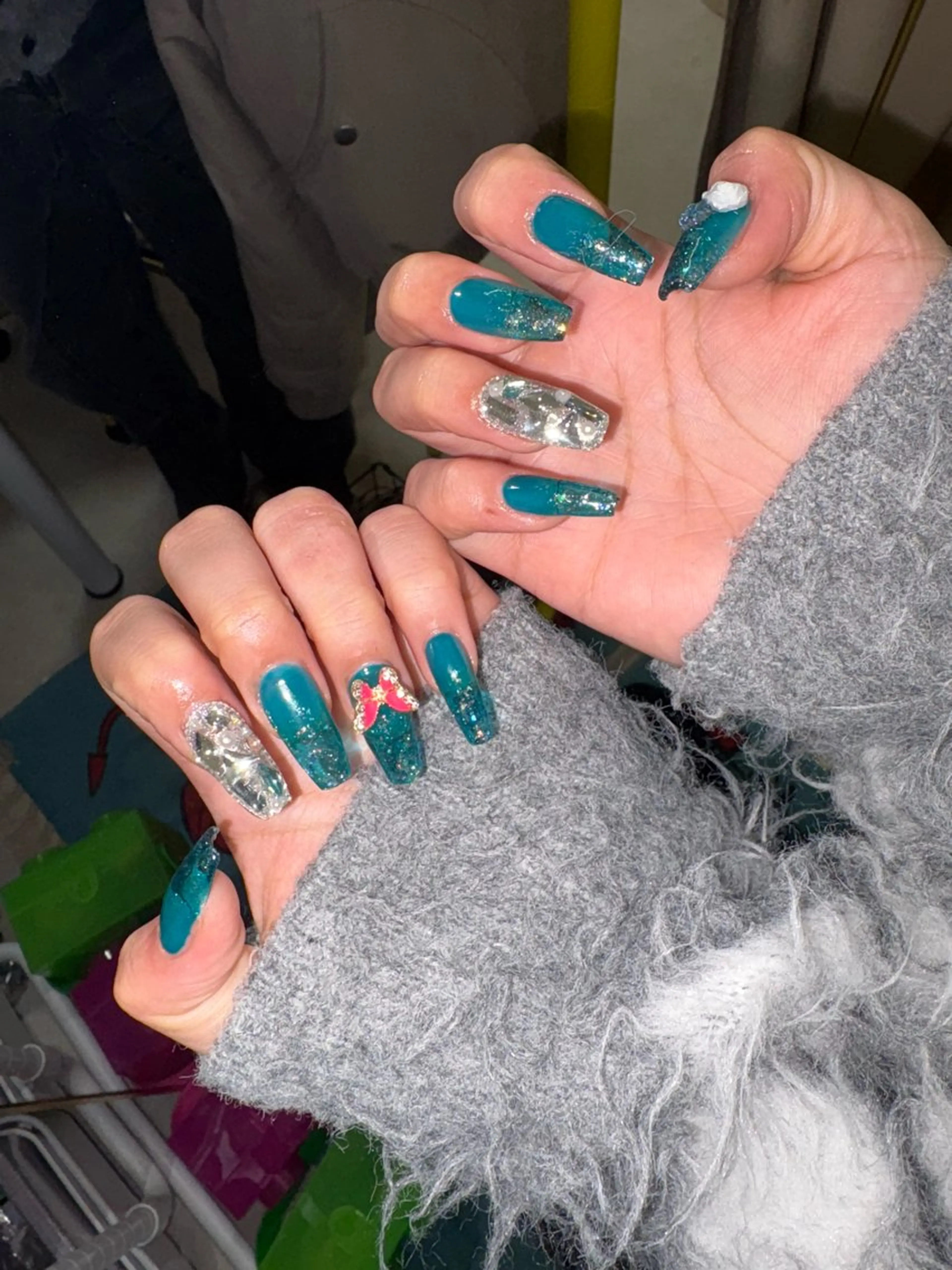 ネイル ブルー 成人式 ピンク ハンドネイル 33nail✴️栄 スミレ❇️Gel-xのネイルデザイン