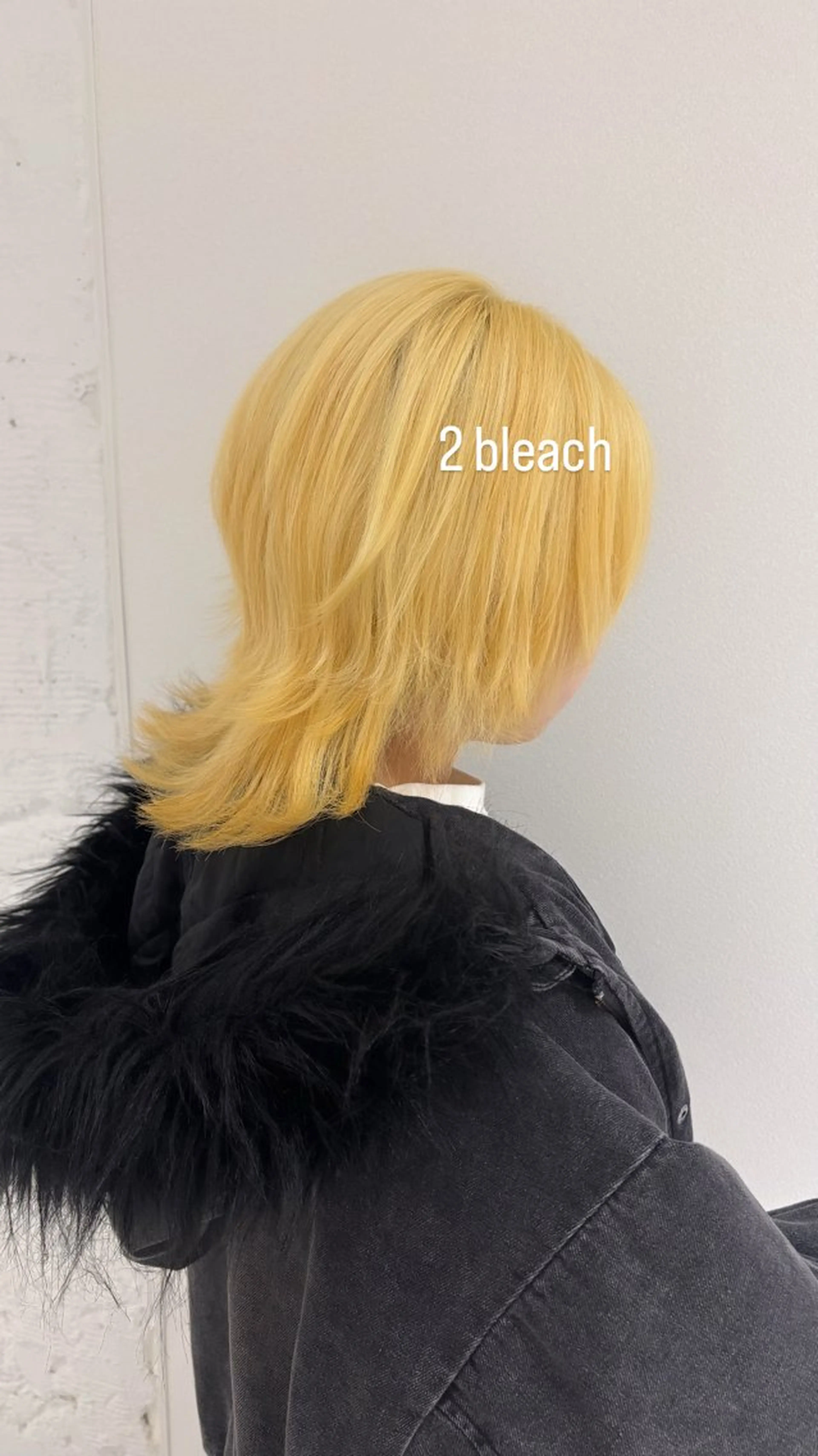 セミロング カラー ヘアカラー 🍓ハイトーンカラー 🎀nene🍓のヘアスタイル