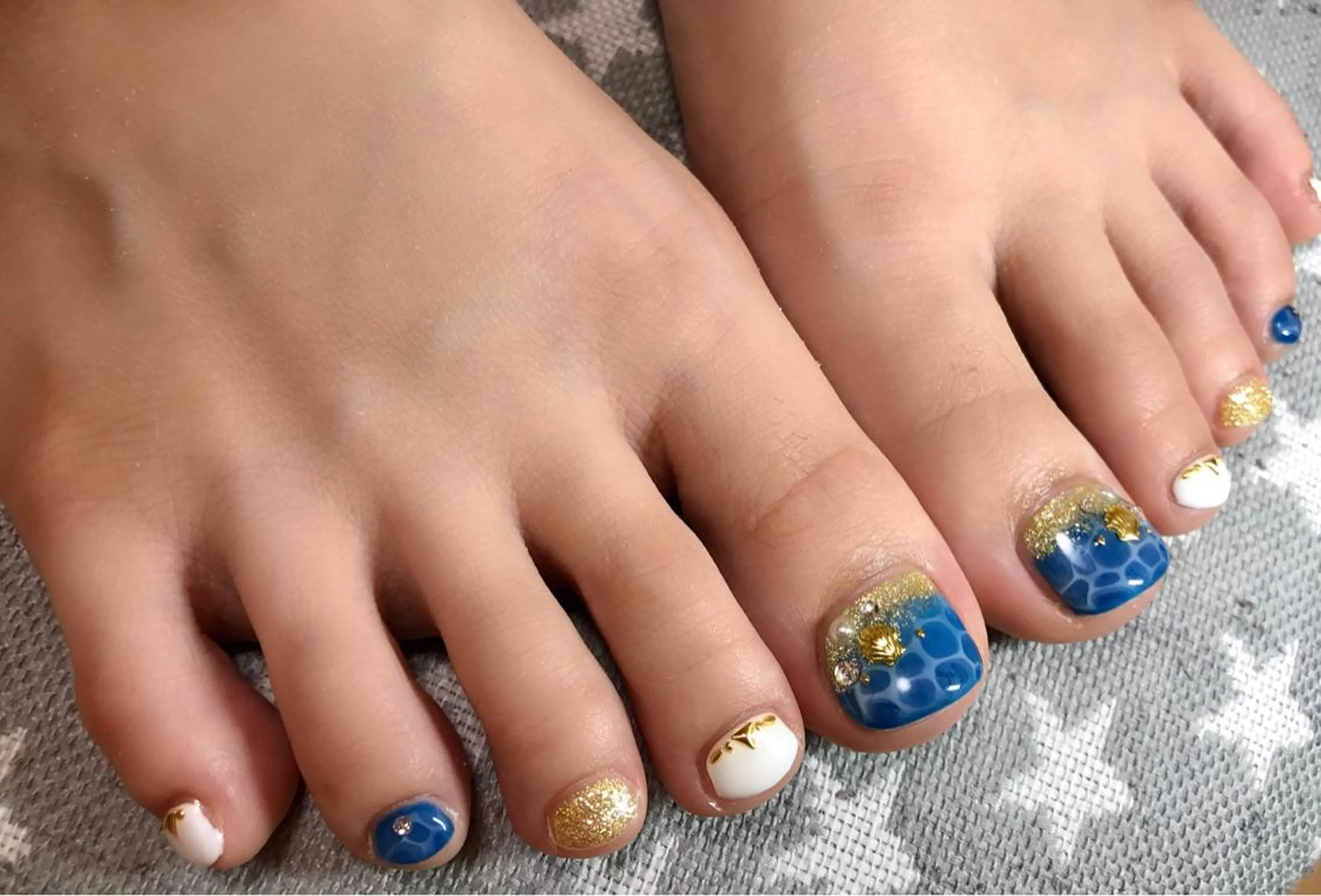 ネイル 'mm所属・'mm  (ミリ) ＭＡＮＡＭＩのネイルデザイン