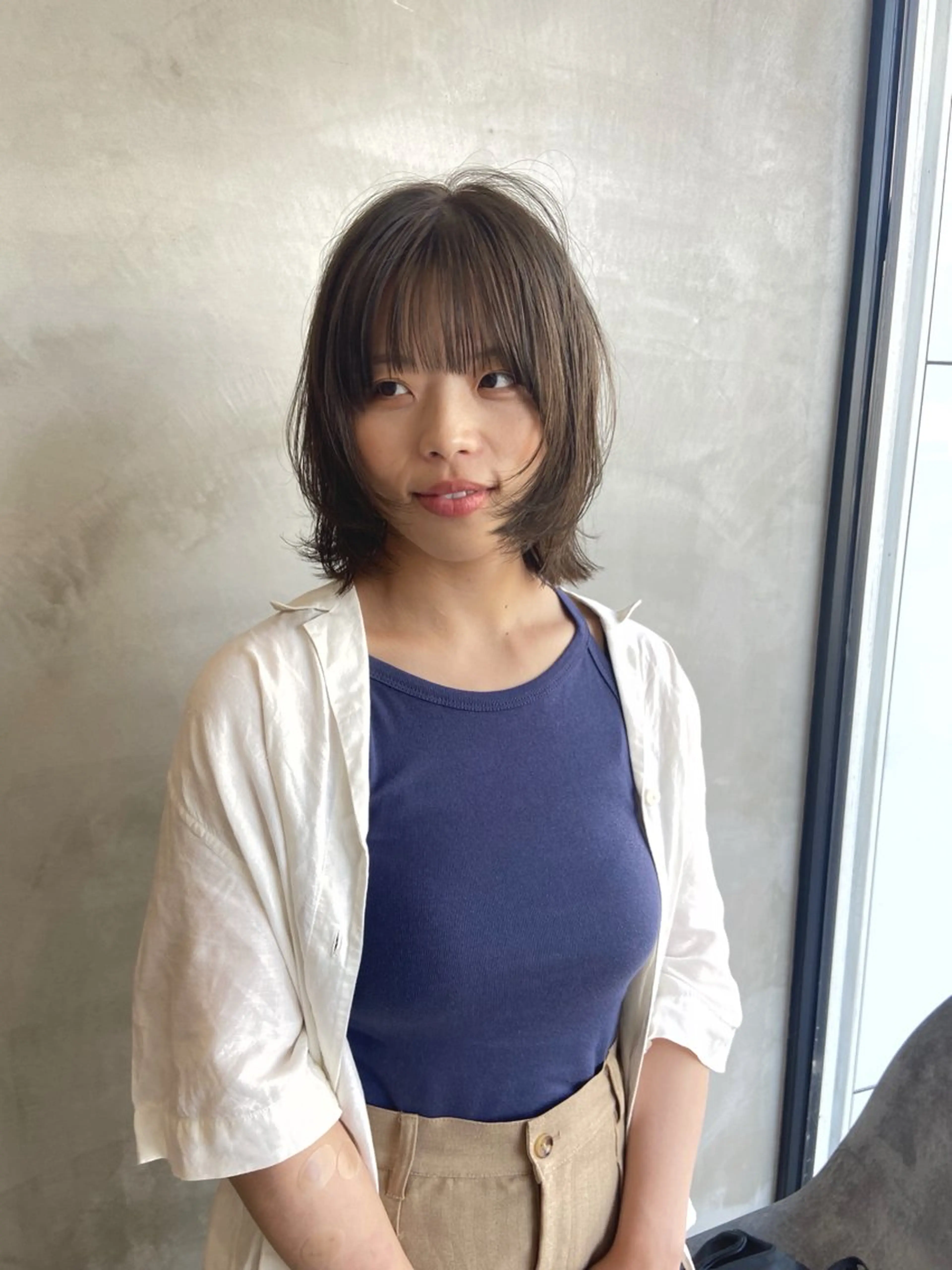 ミディアム カラー レイヤーカット ウルフカット 山岸 未玖のヘアスタイル