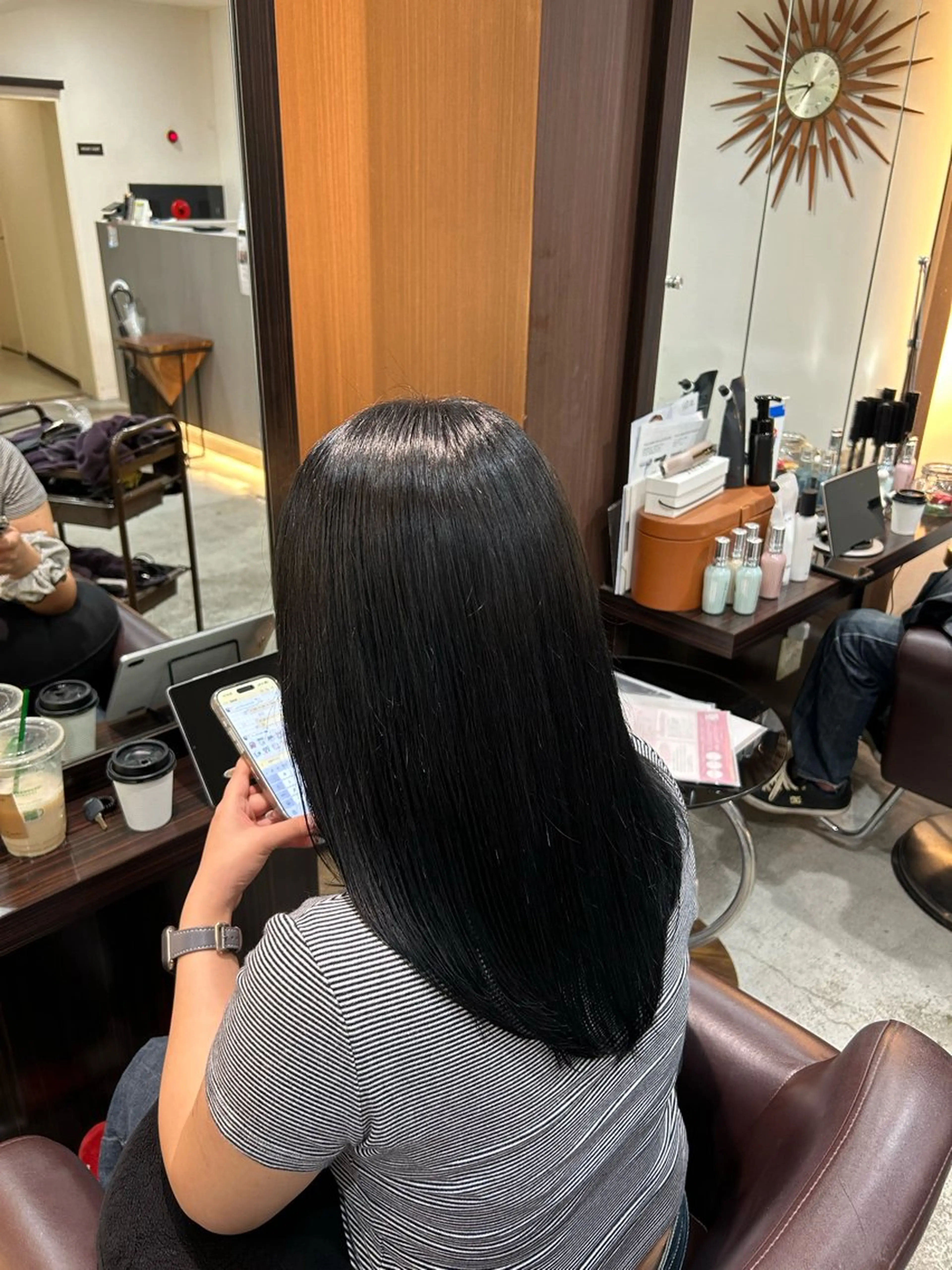 ミディアム カラー 黒髪 ネイビーカラー 坂本奈都美 🎀のヘアスタイル