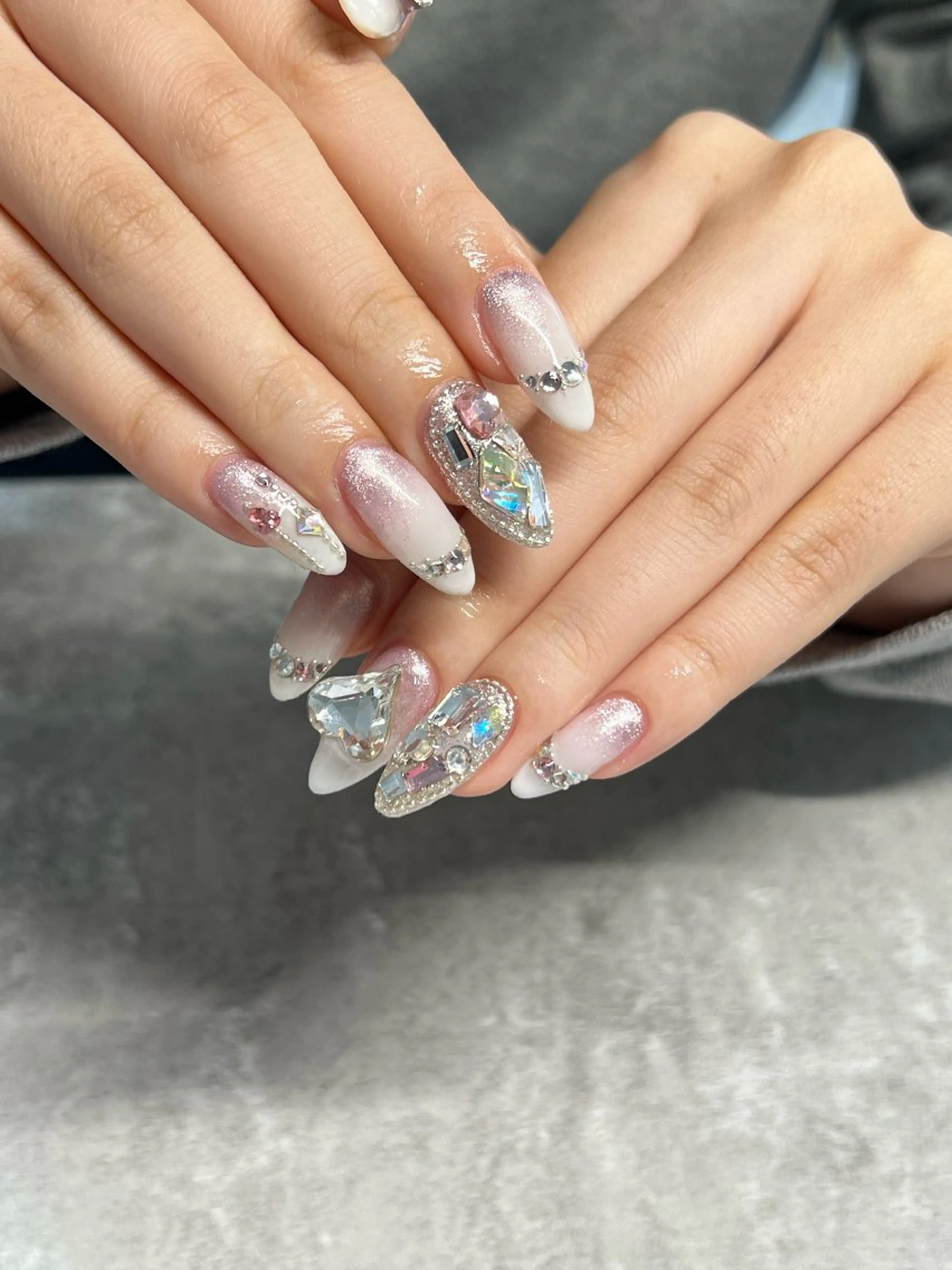 ネイル NAIL303所属・NAIL303 🛼 SHIORIのネイルデザイン
