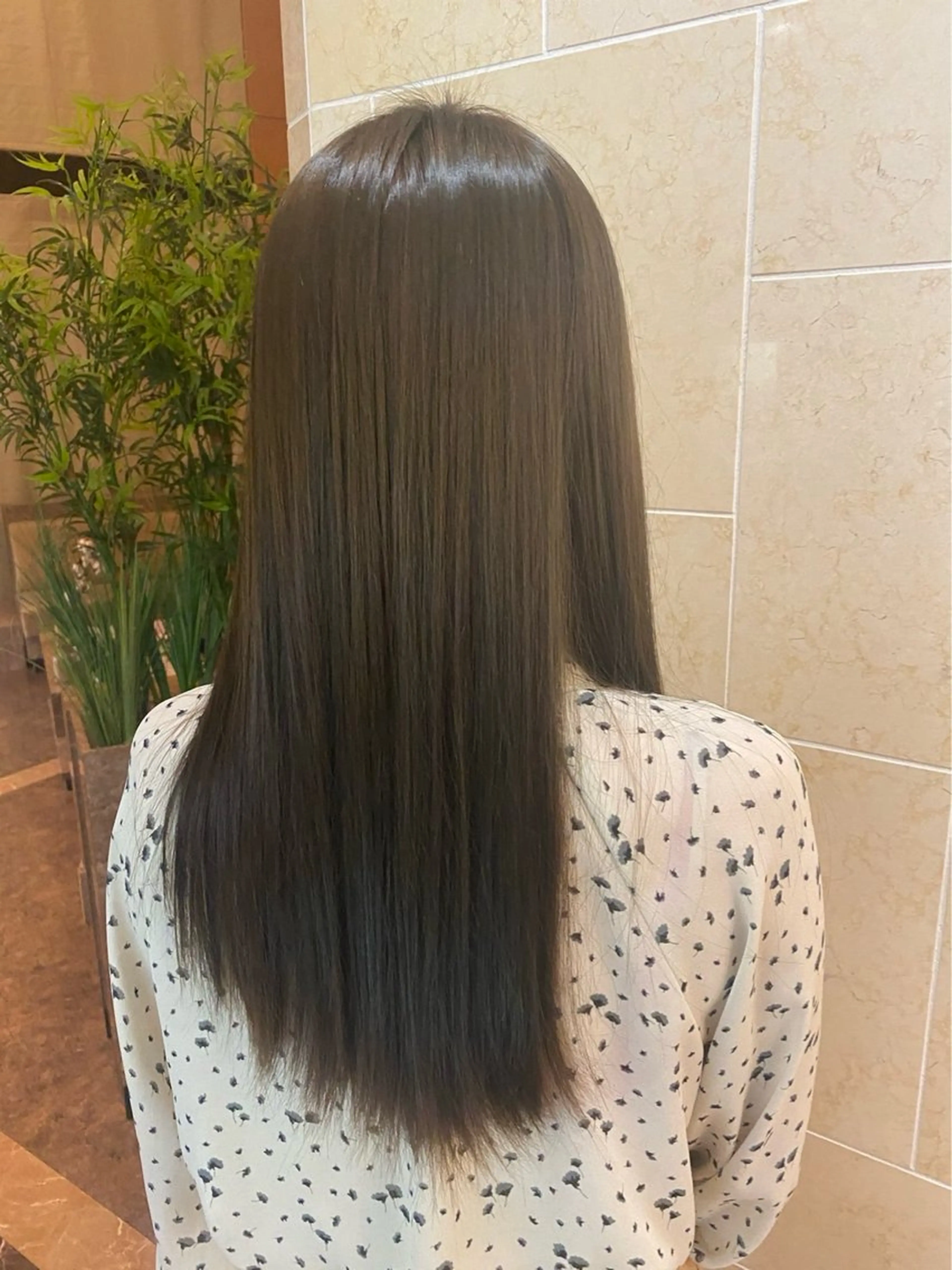 カラー 会社で浮かない ビジネスヘア/心斎橋のヘアスタイル