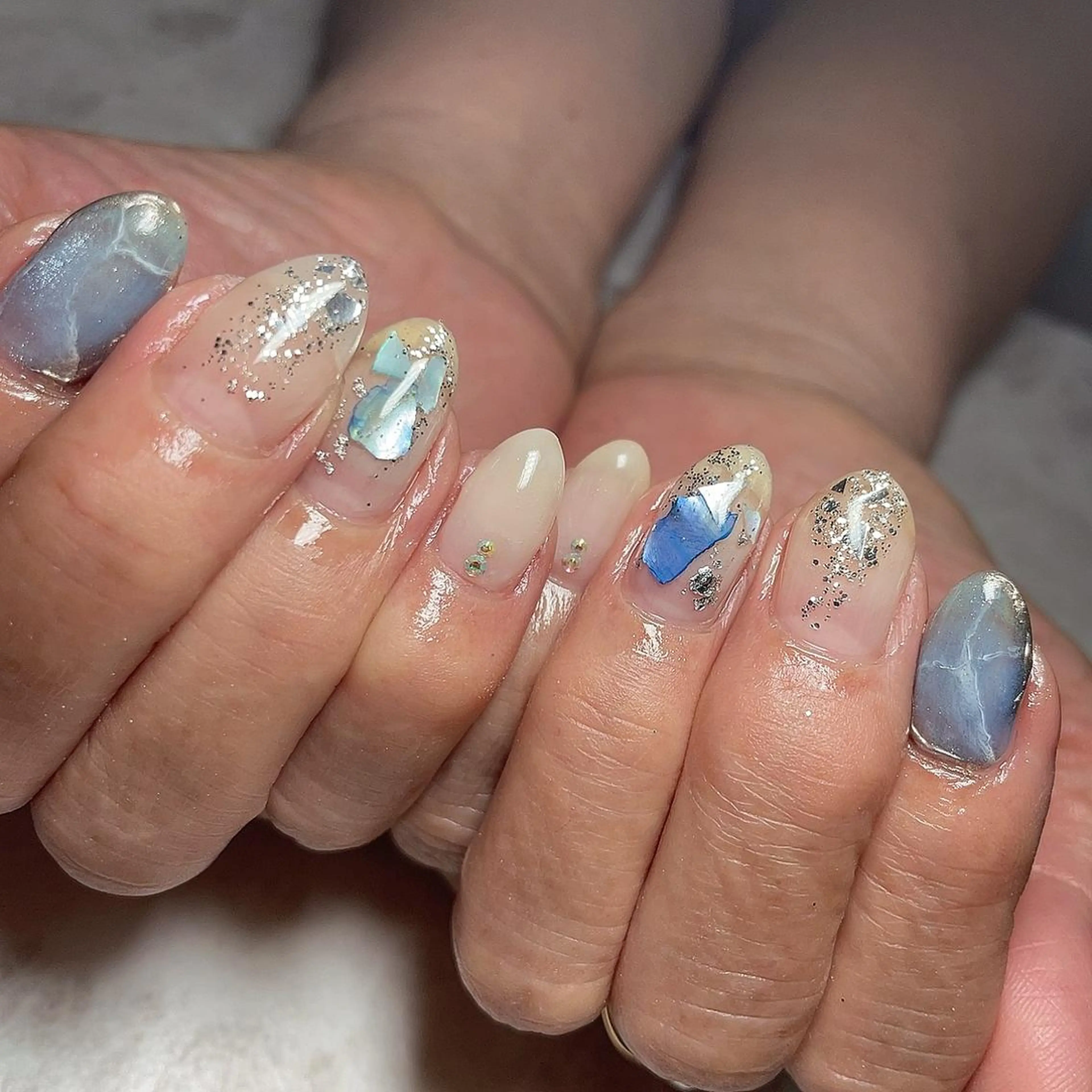 ミディアム 知花 梨花のネイルデザイン