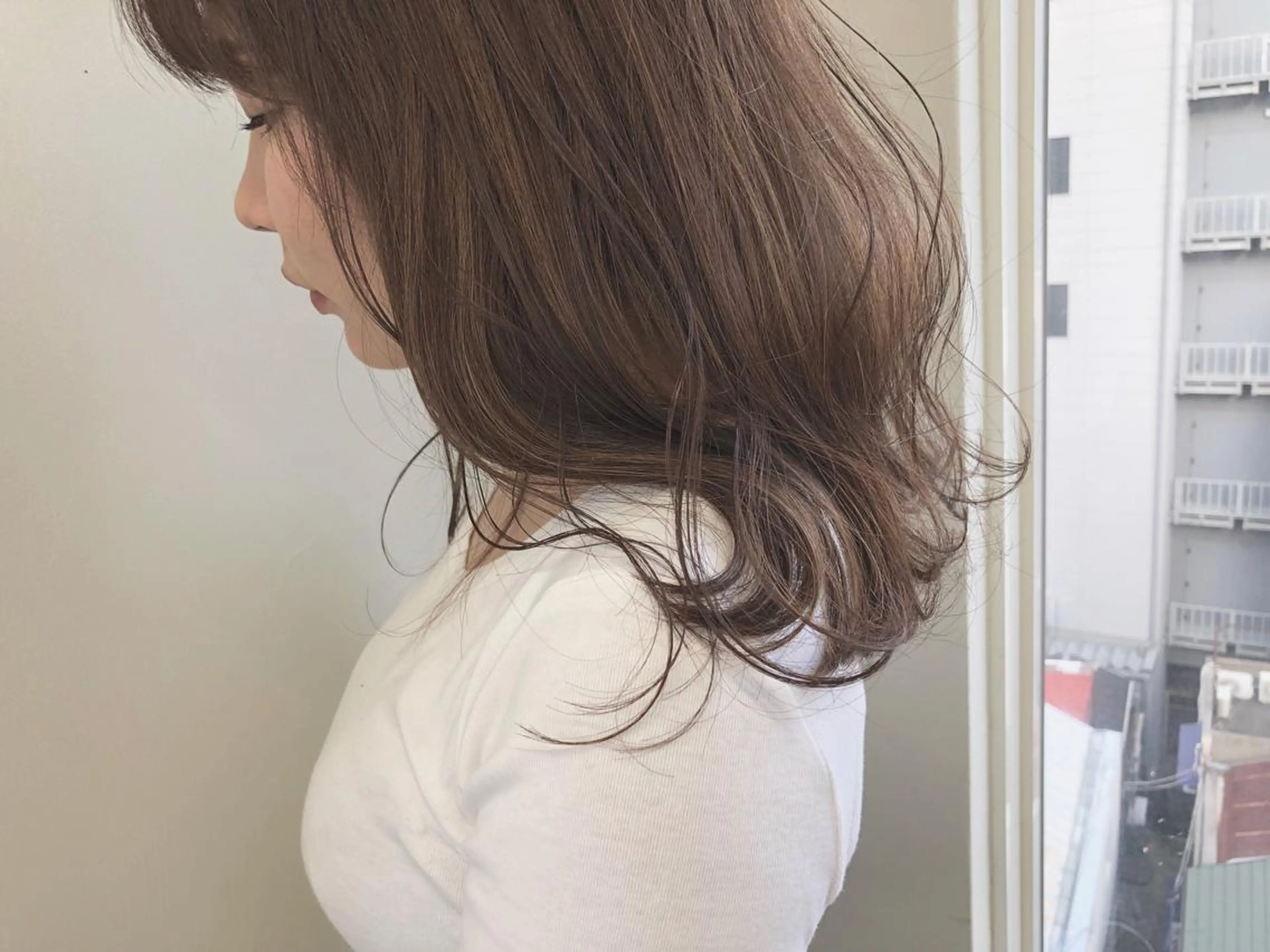 セミロング アッシュ 小澤大輔 YOLO hairのヘアスタイル