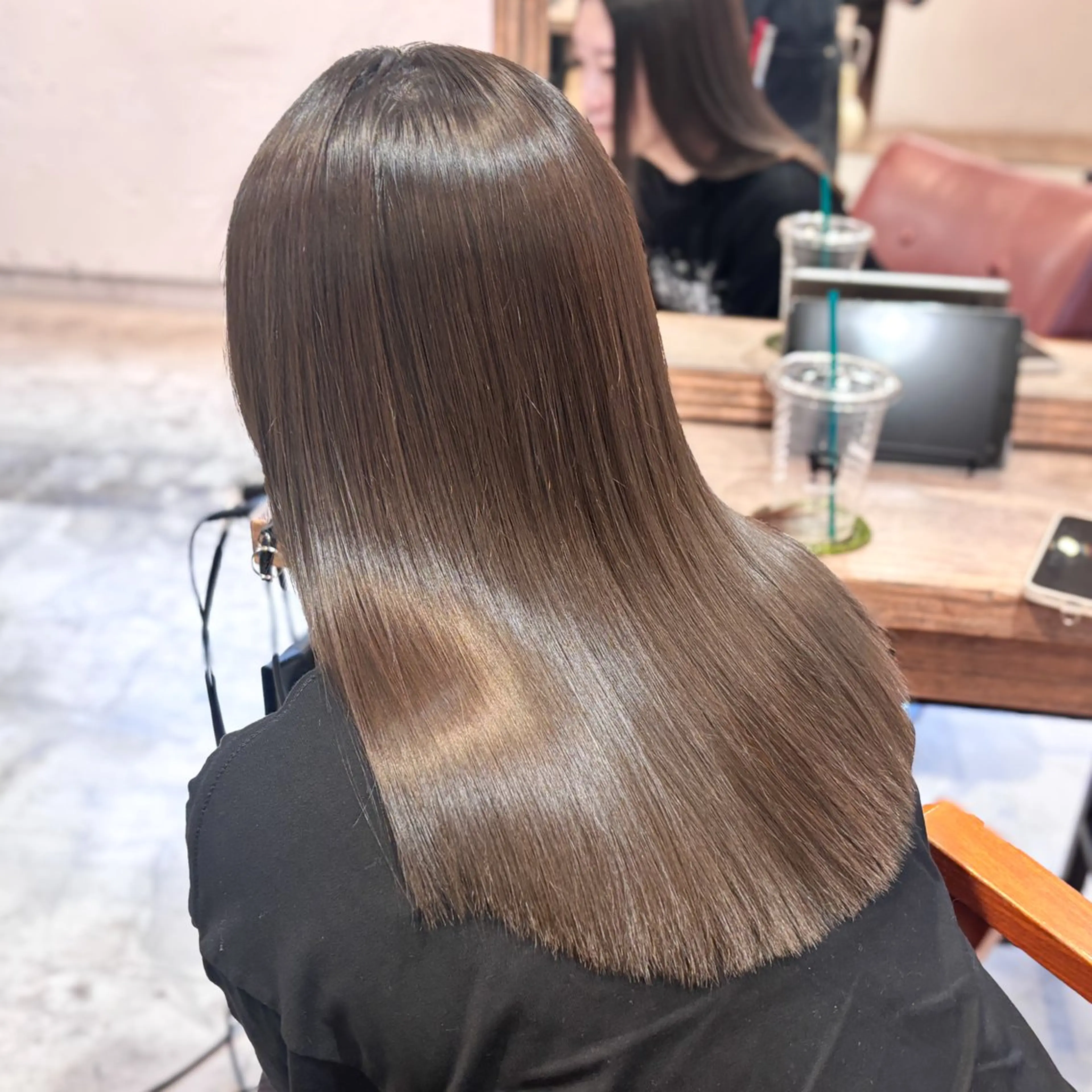 ミディアム パーマ 艶カラー🫧 猿渡 響のヘアスタイル