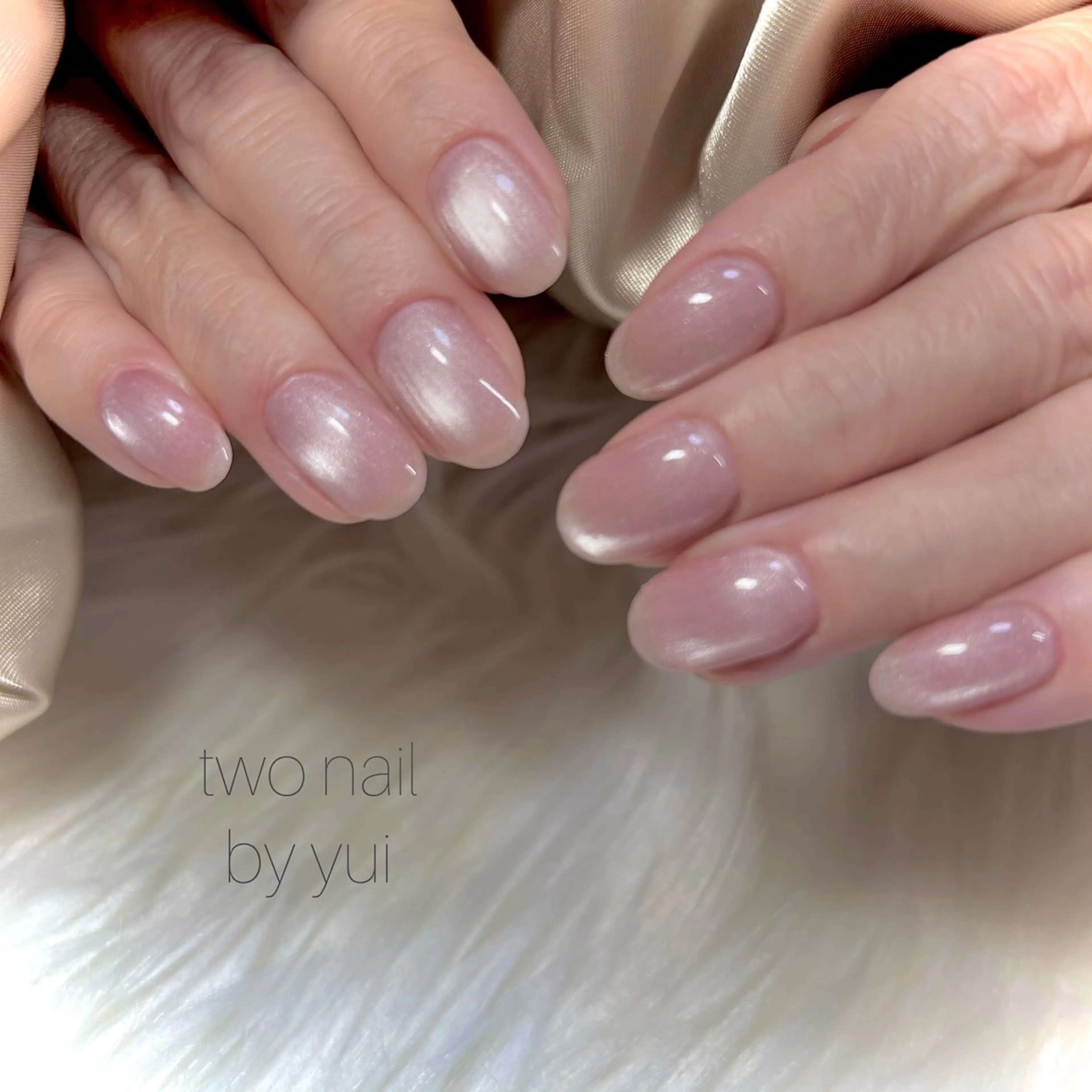 ネイル キラキラネイル マグネットネイル ネイルチップ ホワイト ハンドネイル two nailのネイルデザイン