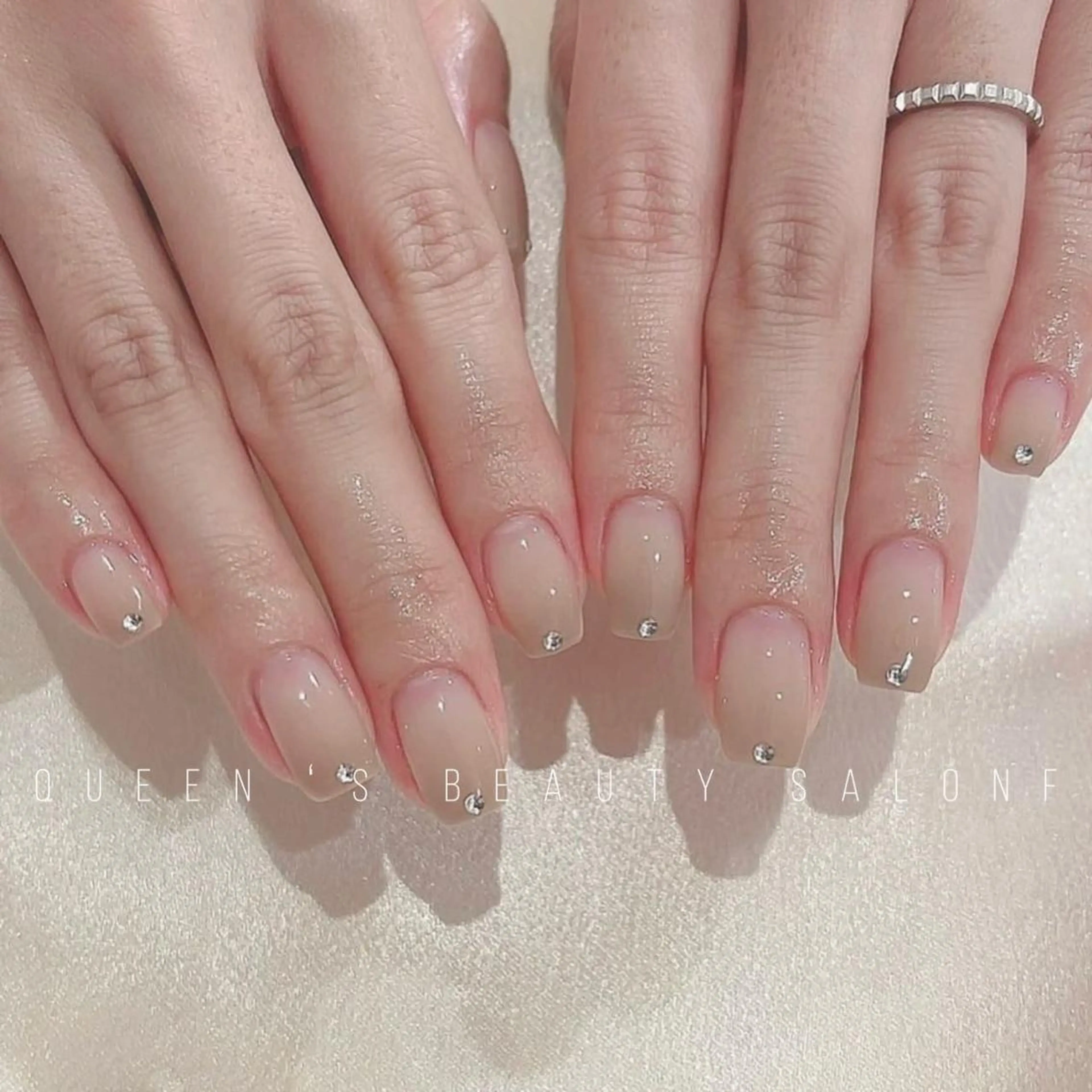 ネイル Queens 榊 まおのネイルデザイン