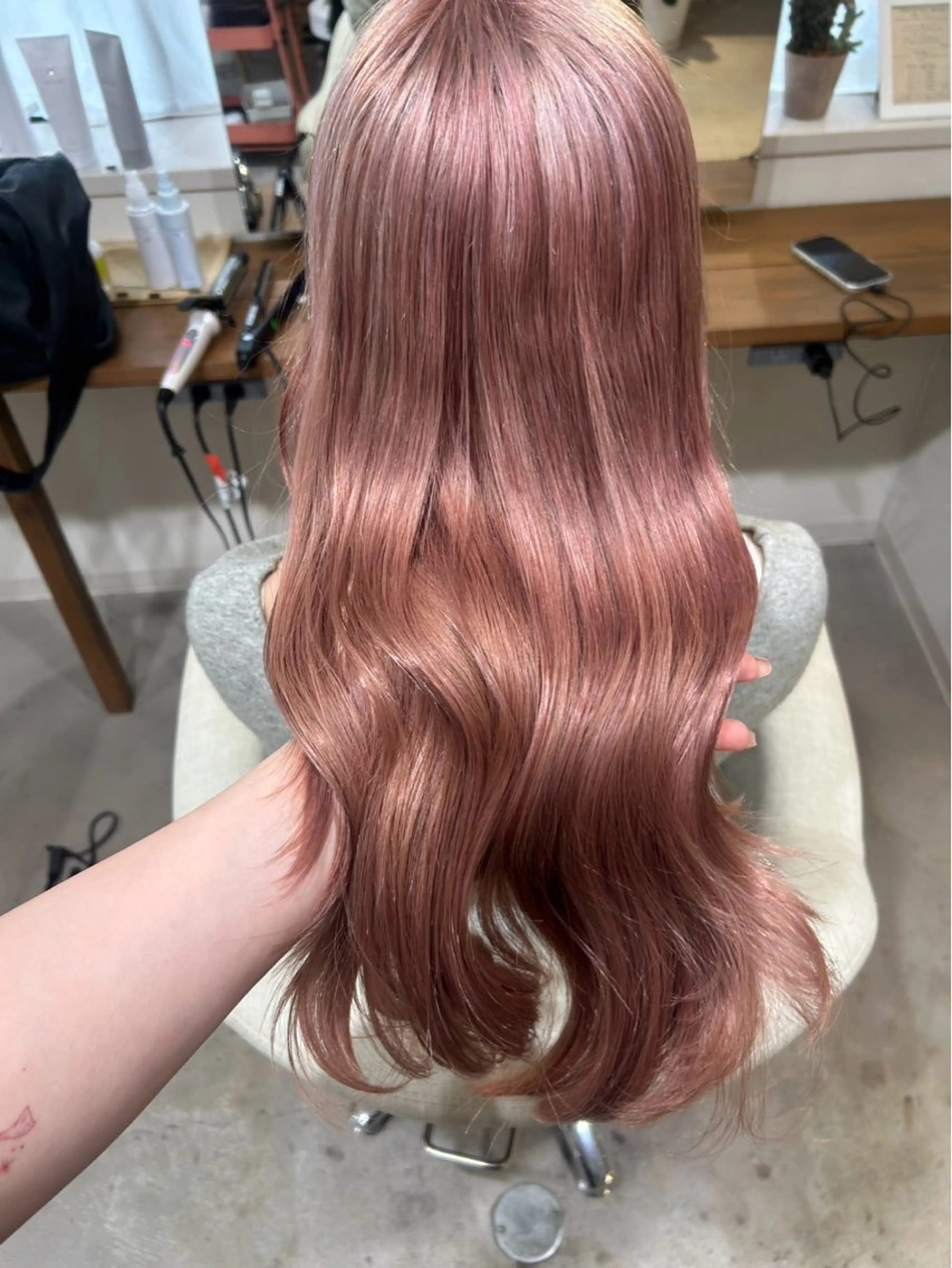 ロング カラー 村上 綾音のヘアスタイル