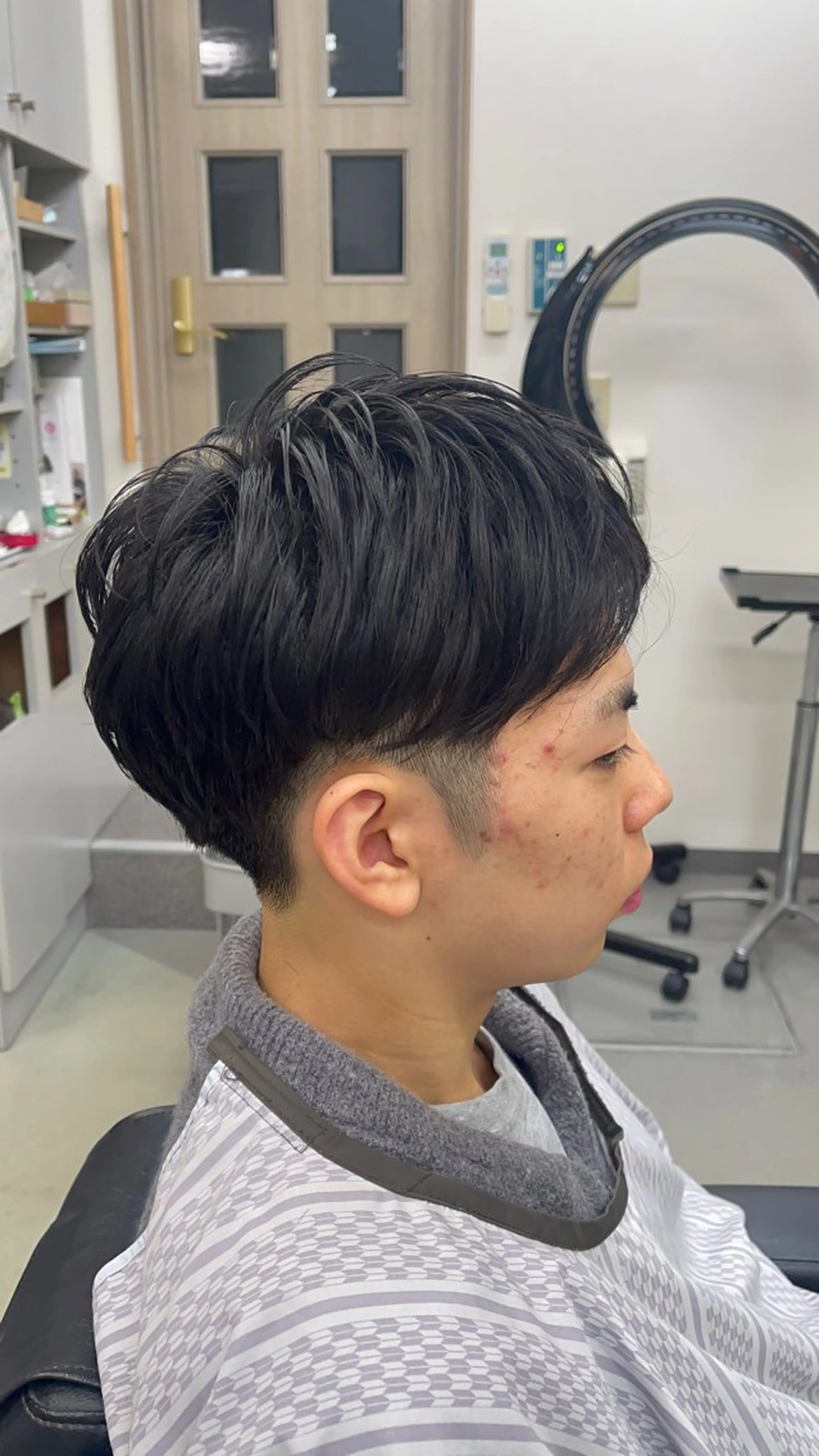 ショート パーマ メンズ 茂木 太郎のヘアスタイル