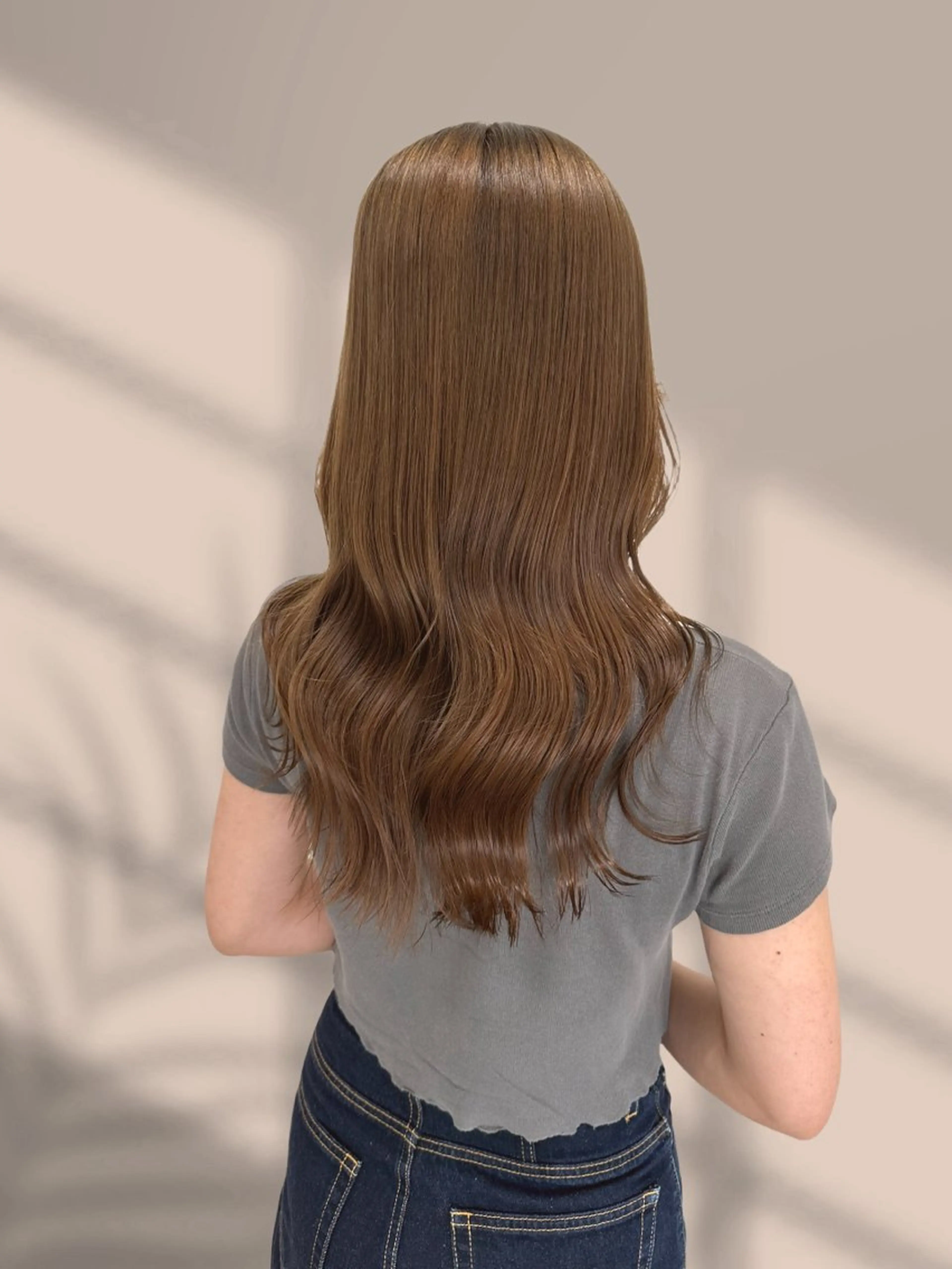 ロング カラー くすみミルクティー／ ブラウン🪡TOWAのヘアスタイル