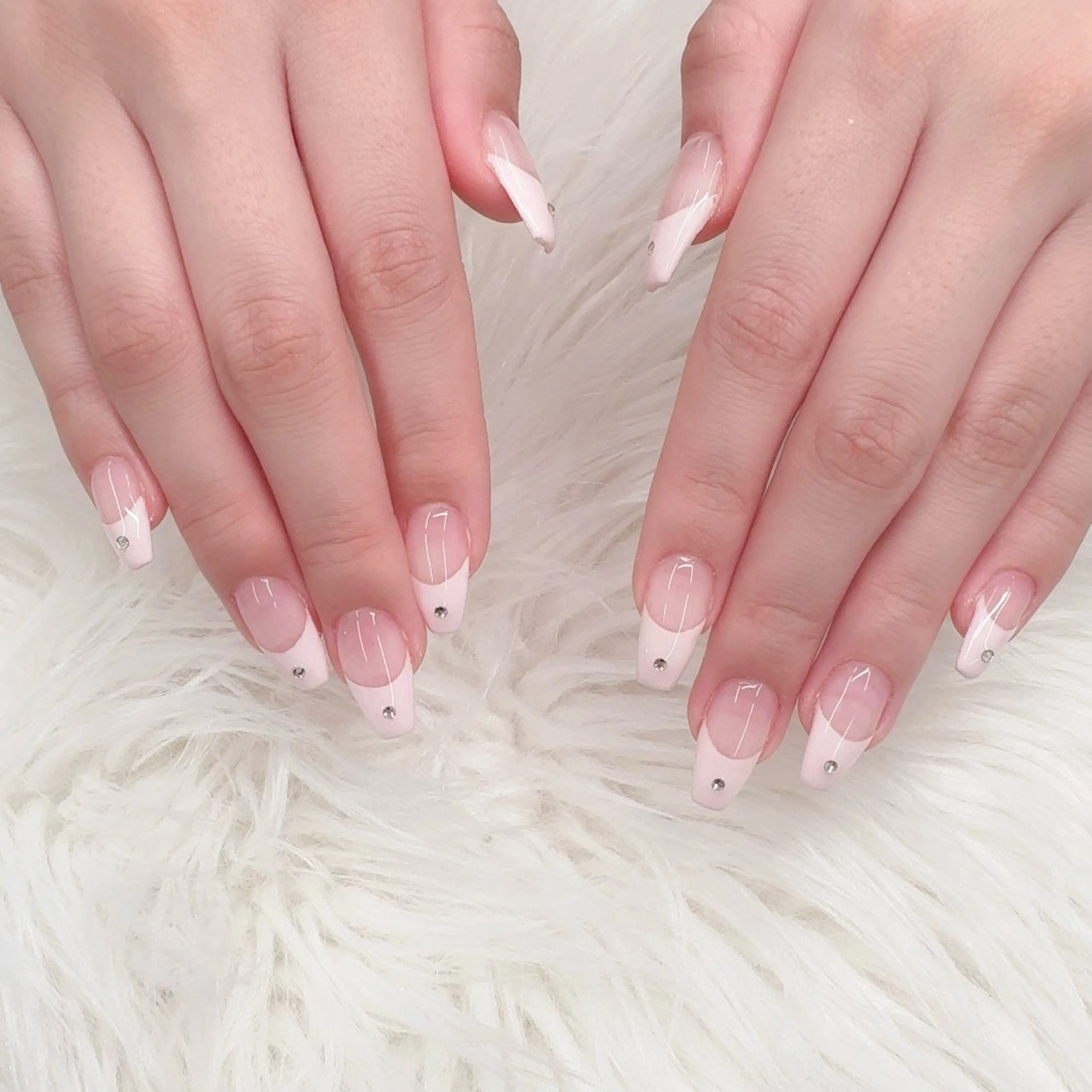 ネイル フレンチネイル ピンク 春ネイル ハンドネイル エリクサーネイル池袋 大谷のネイルデザイン