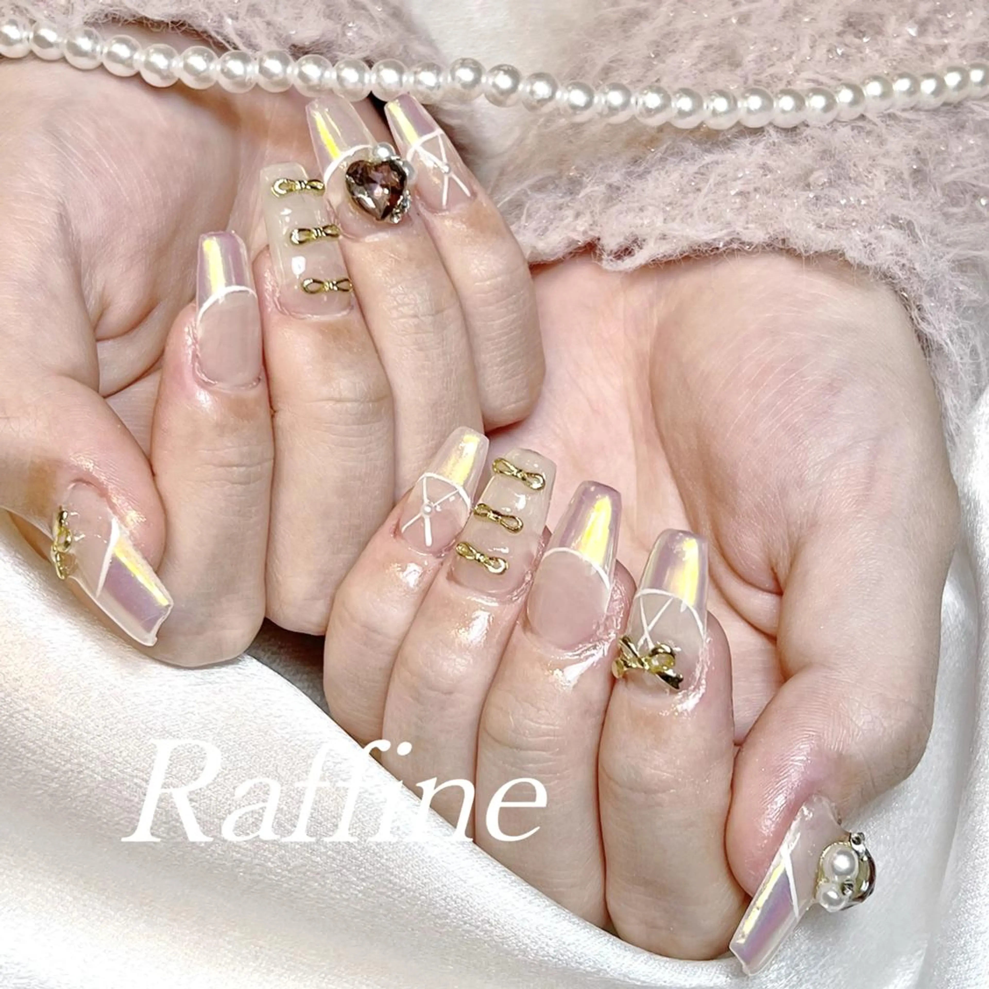 ネイル RAFFINE 月🦋🩵のネイルデザイン