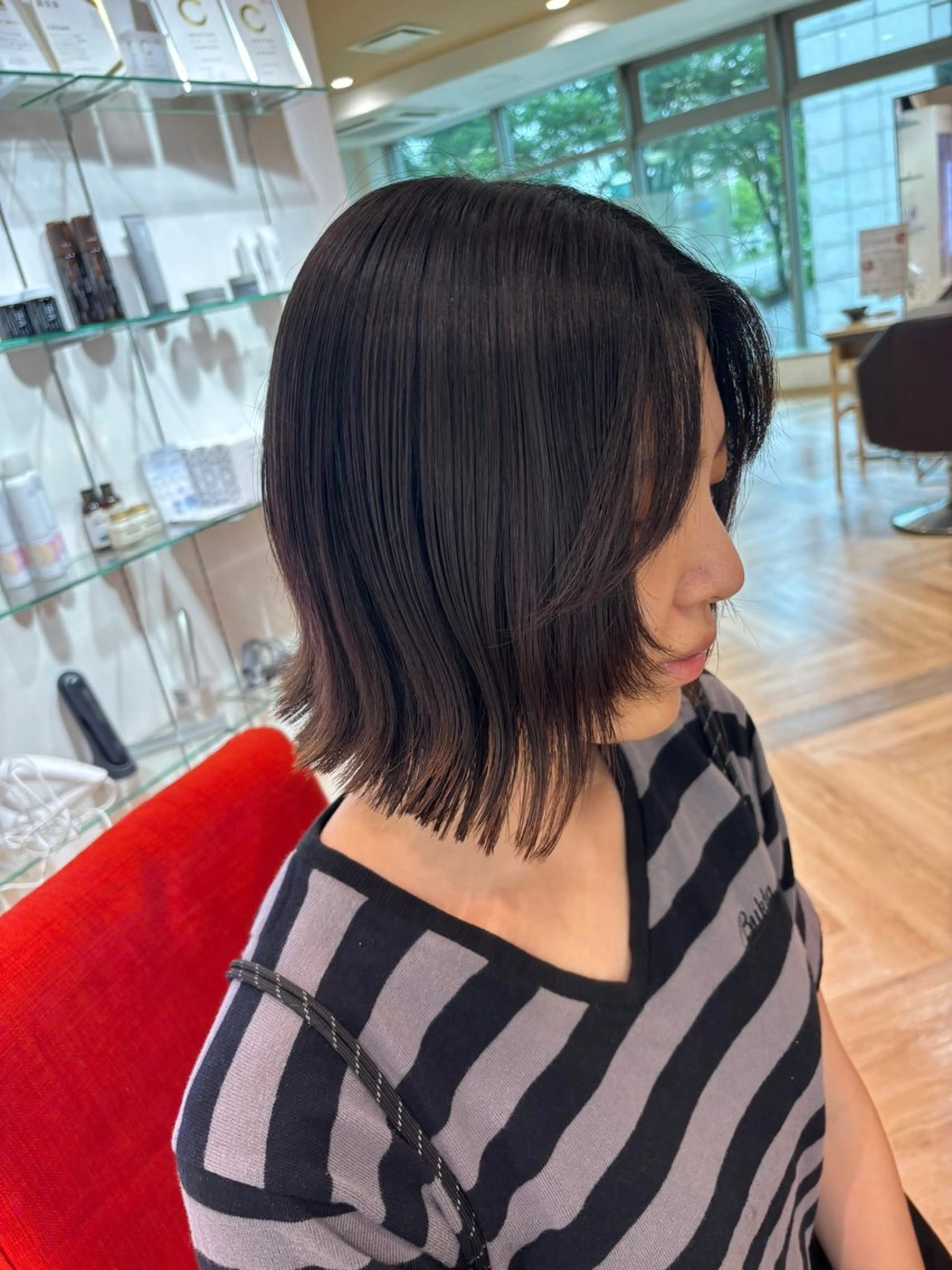 ショート 顔まわりレイヤー 顔周りカット レイヤーカット ゆい/パーマ/レイヤ ー/似合わせカラーのヘアスタイル