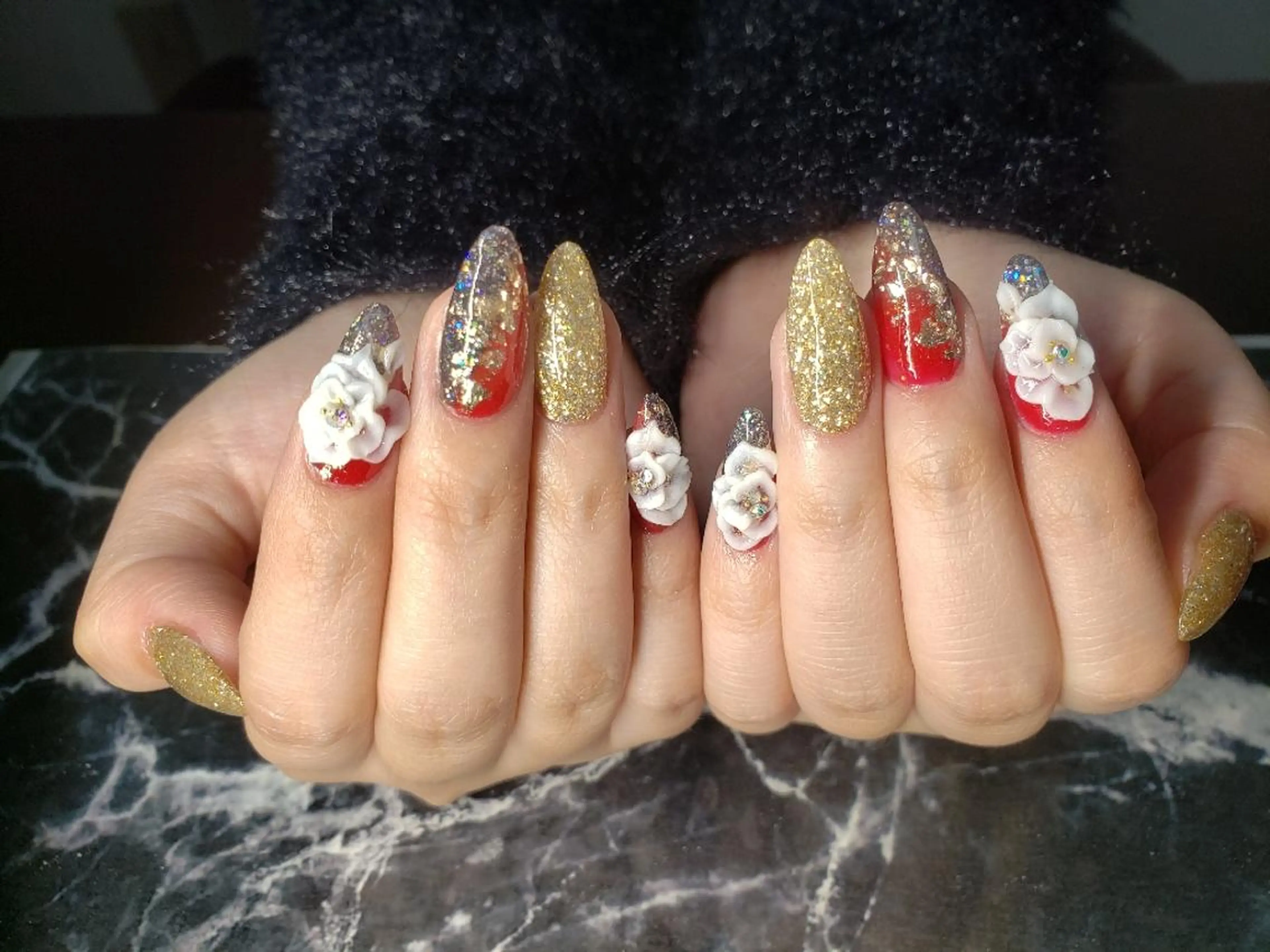 ミディアム ネイル ハンドネイル クロキ 。のネイルデザイン