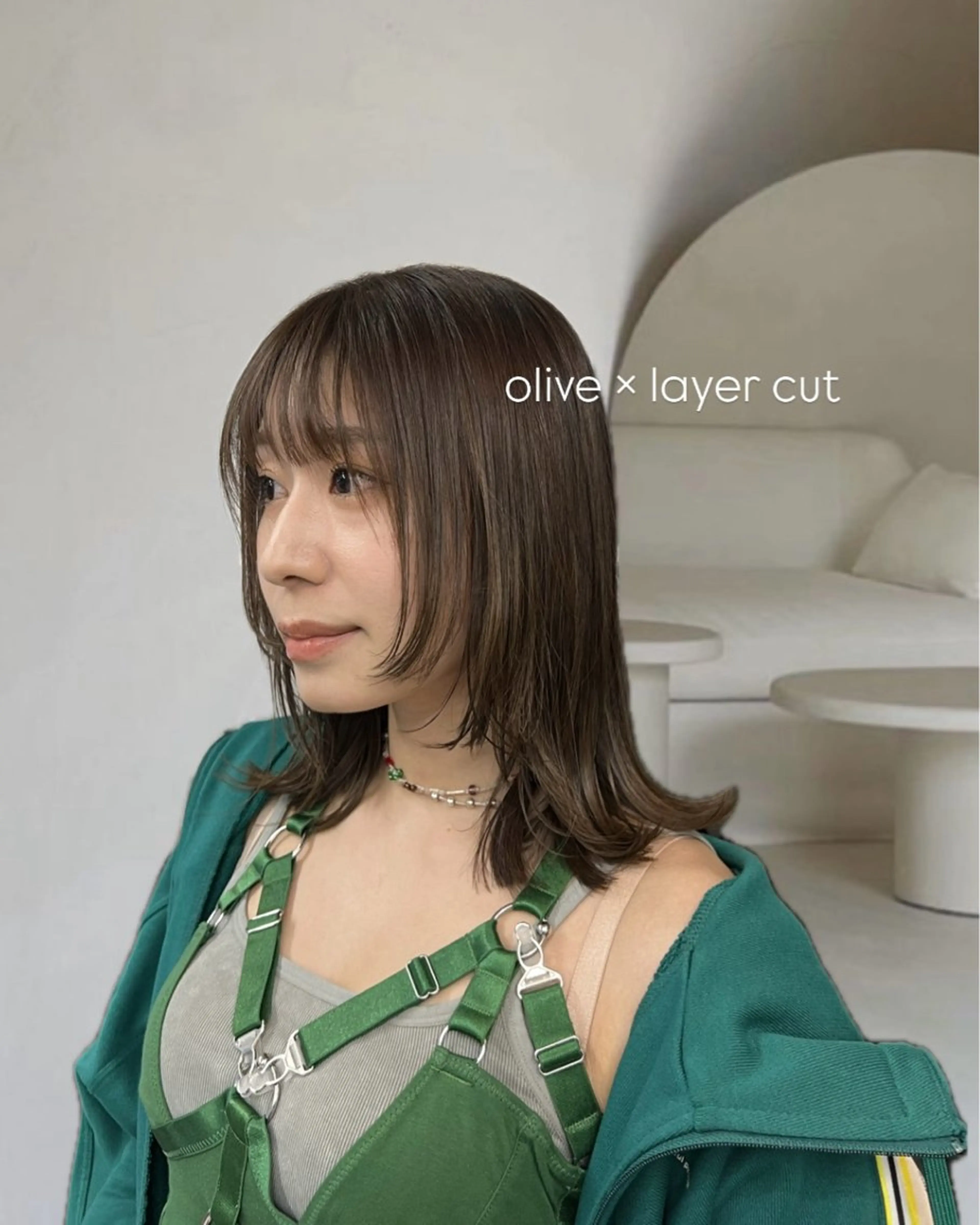 ミディアム INORI /フェイスレイヤーのヘアスタイル