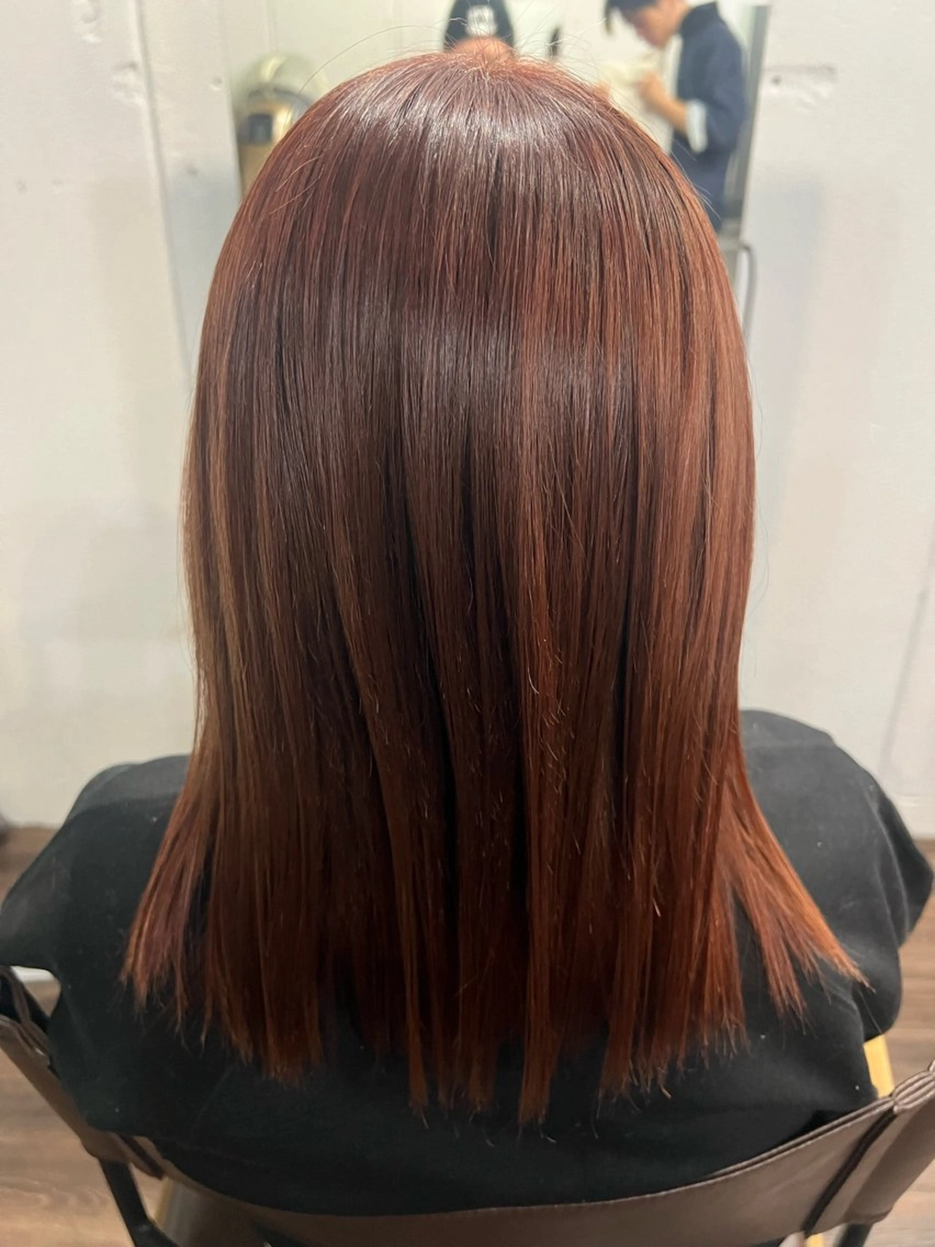 セミロング カラー デザインカラー ハイライトカラー ハイトーンカラー ハイライト terra🌈大久保 睦美のヘアスタイル