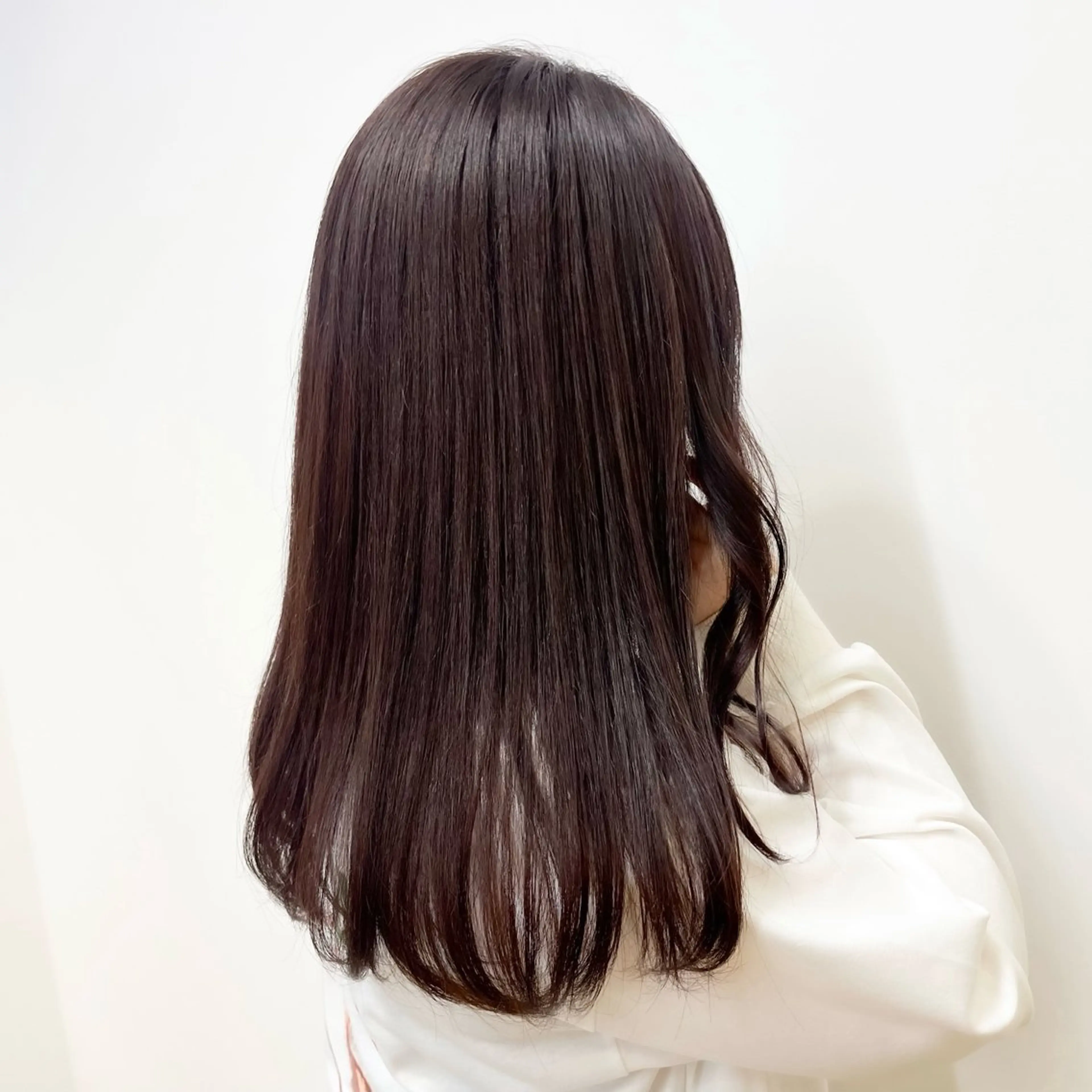 カット+うるツヤINOAカラー(お持ち帰りホームケア付き)の写真