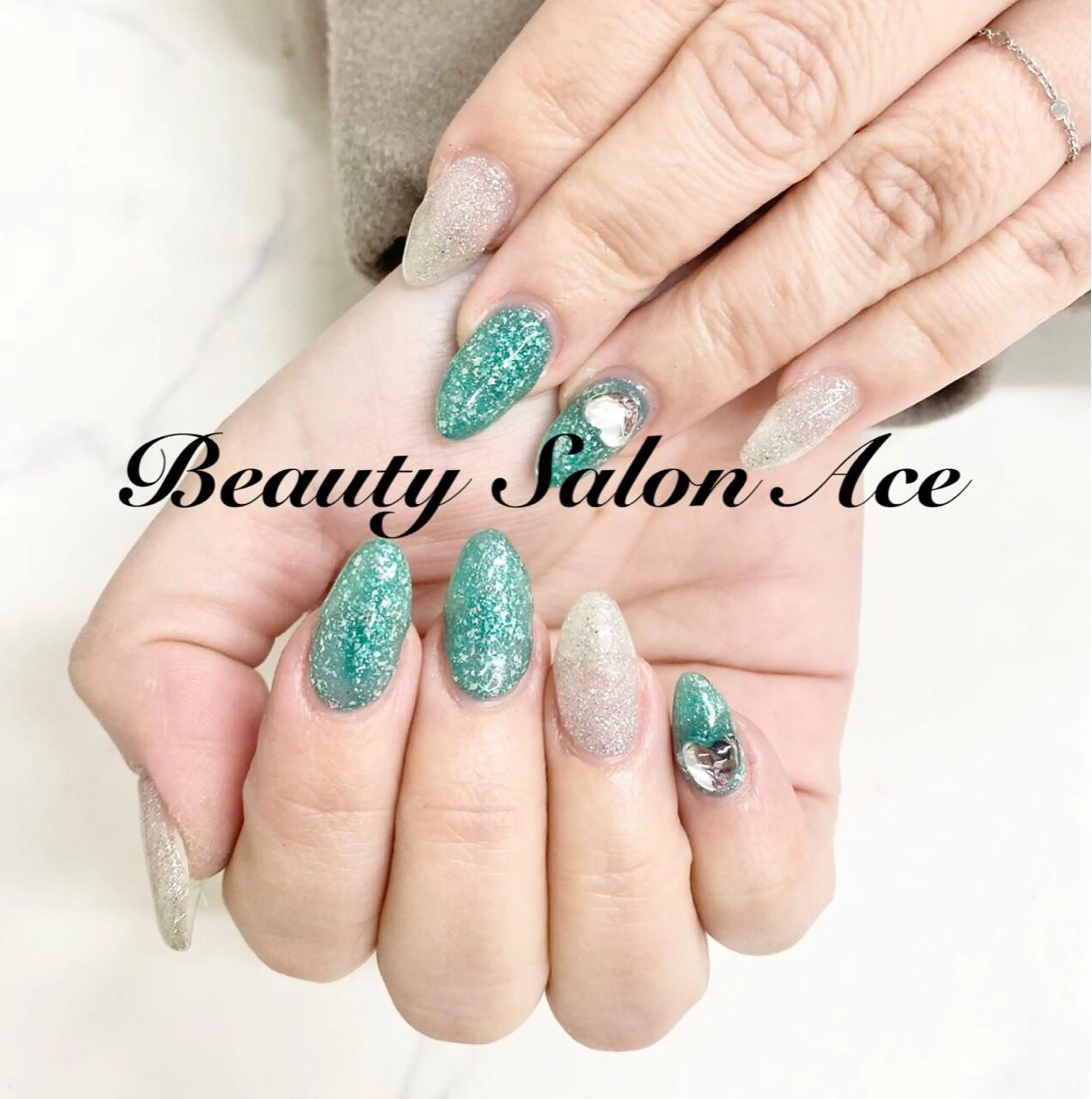 ネイル アートネイル 長さ出し ジェルネイル ハート ラメ(グリッター) ハンドネイル ハンドケア Beauty Salon Ace（ネイルサロン　エース）所属・池袋フィルイン Ace♡長さだしのネイルデザイン