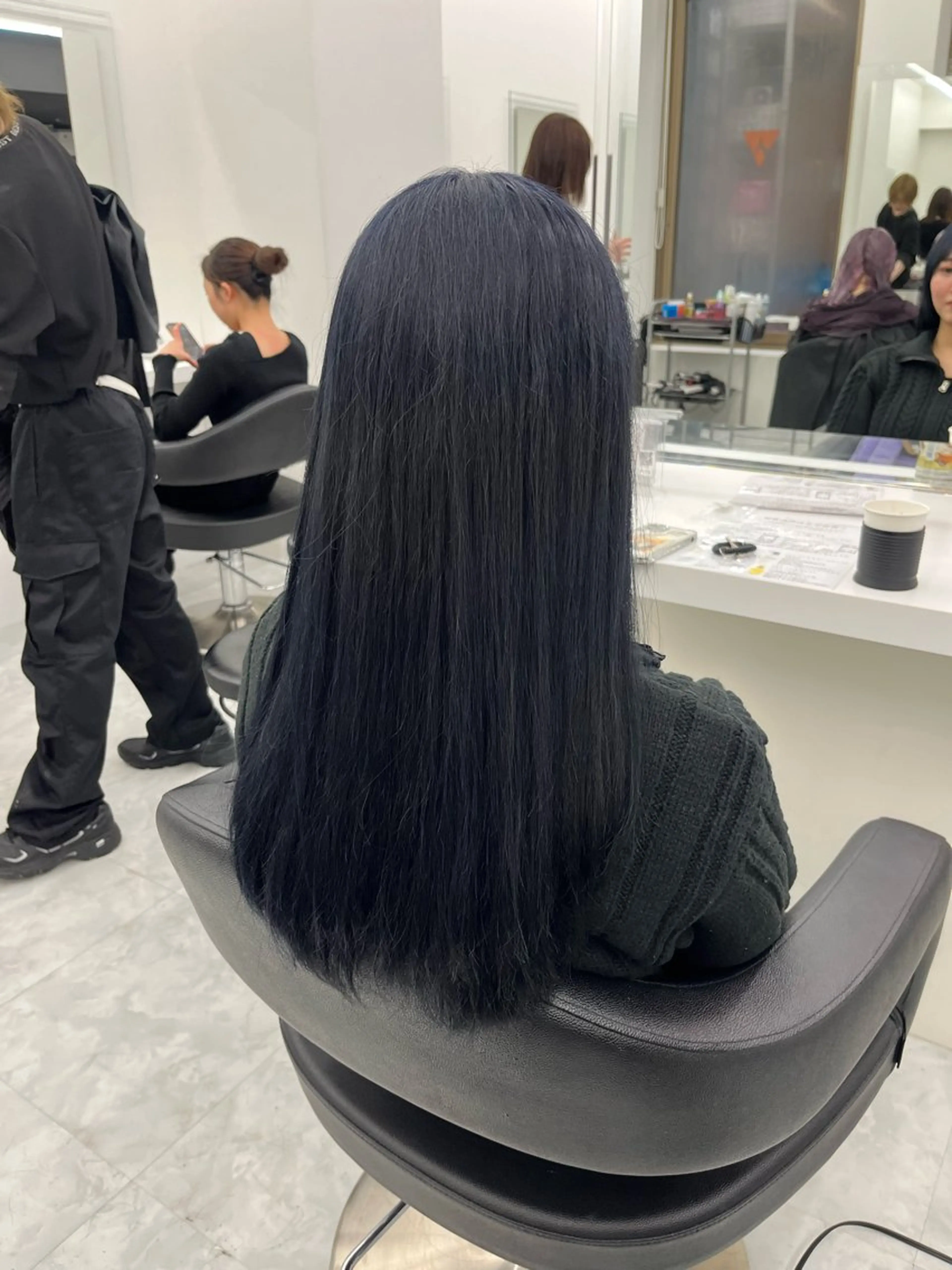 ロング カラー 黒髪 ブルーカラー ブルーブラック ヘアカラー 💖トレンド秋冬 カラー💖FUTAのヘアスタイル