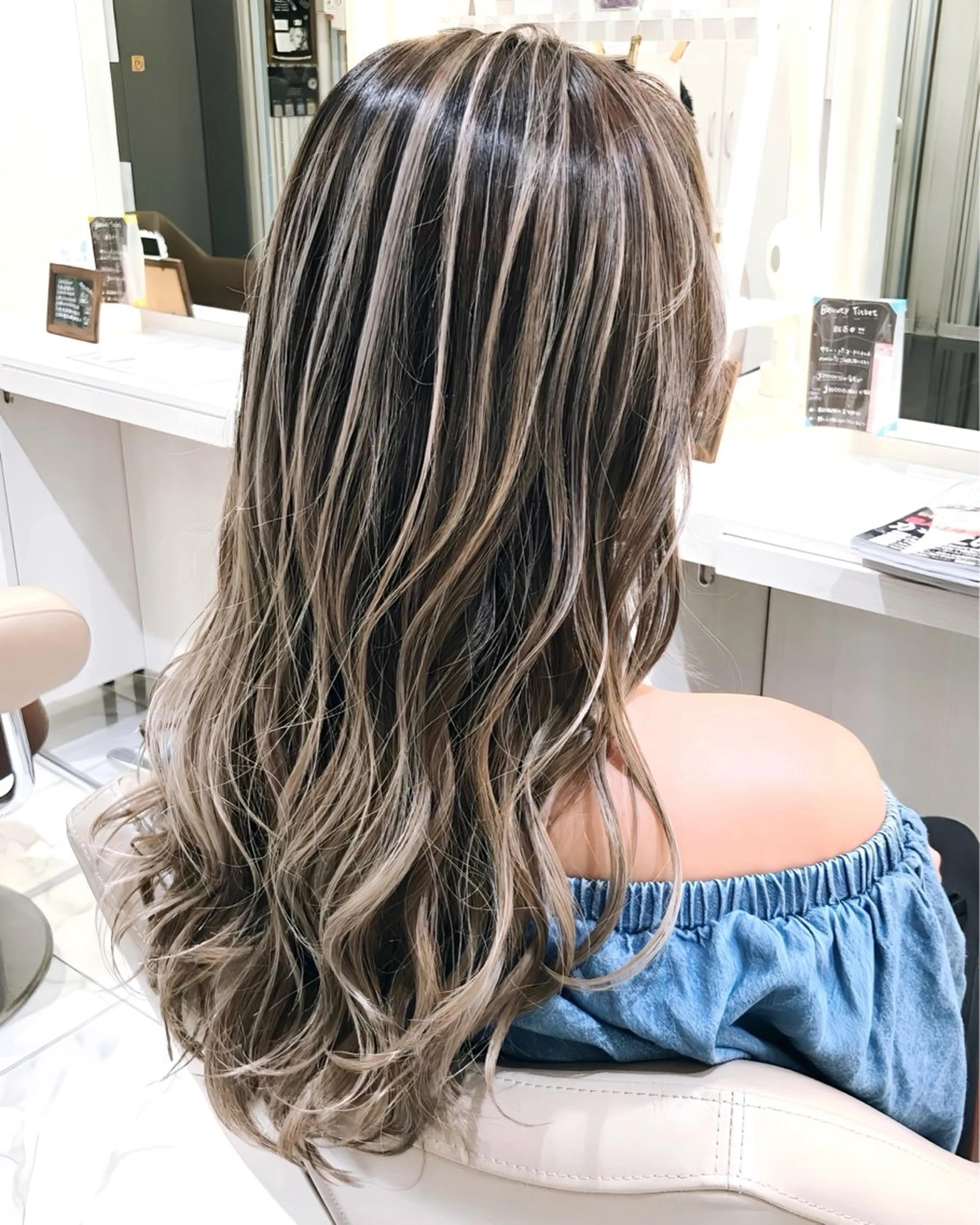 ロング カラー バレイヤージュ 髪質改善 レイヤーカット カット ヘアカラー トリートメント 山崎俊輔/髪質改善 /バレイヤージュのヘアスタイル